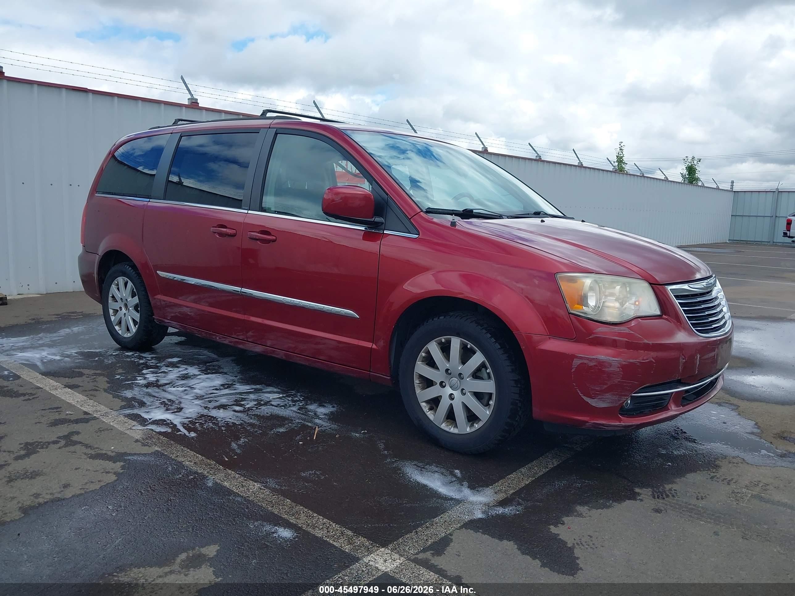2014 Chrysler Town & Country Touring Red vin: 2C4RC1BGXER326903