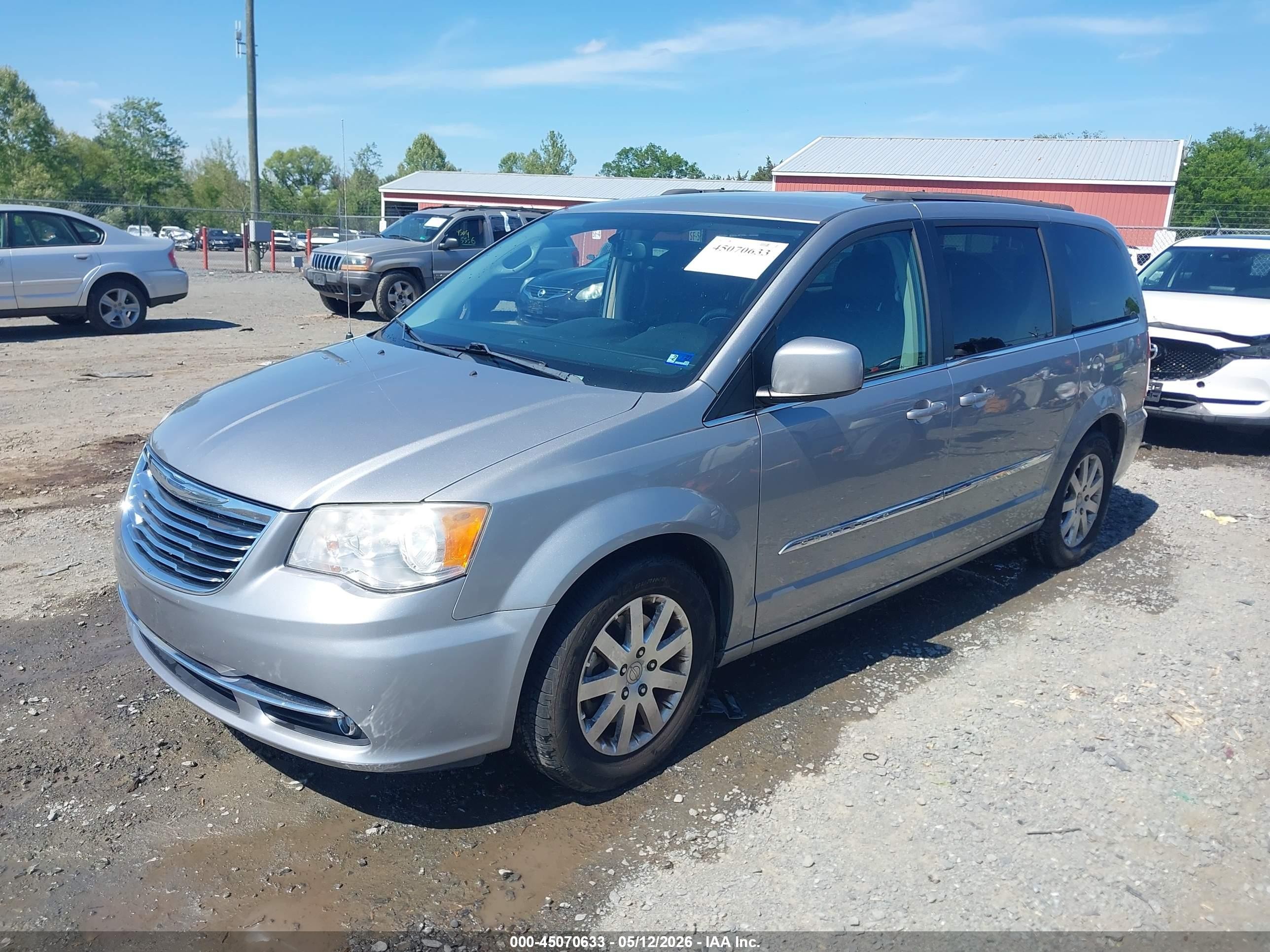 2014 Chrysler Town & Country Touring Silver vin: 2C4RC1BGXER348190
