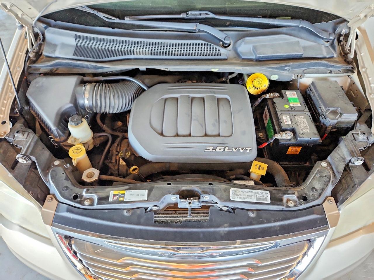 2014 Chrysler Town & Country Touring Tan vin: 2C4RC1BGXER397809