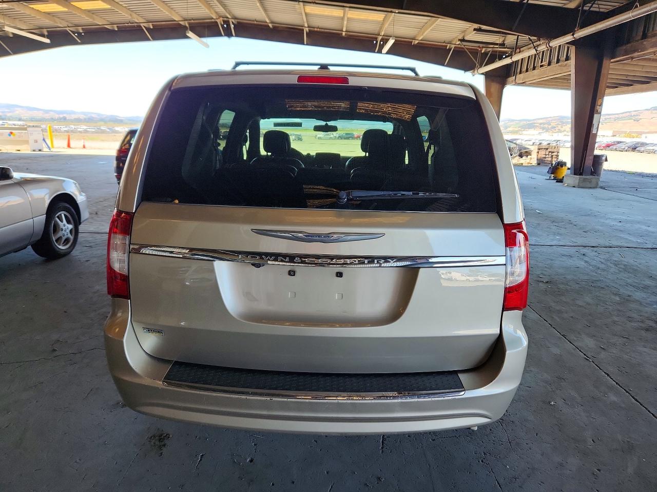 2014 Chrysler Town & Country Touring Tan vin: 2C4RC1BGXER397809