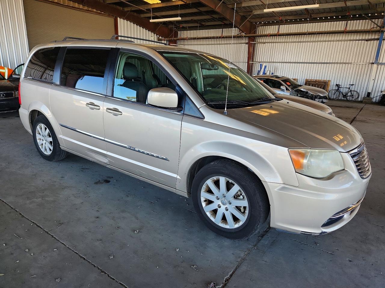2014 Chrysler Town & Country Touring Tan vin: 2C4RC1BGXER397809