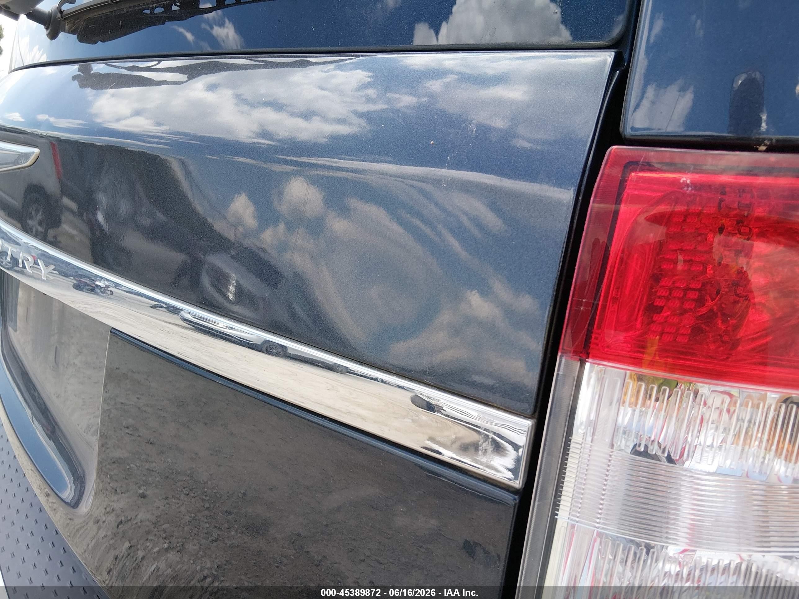 2014 Chrysler Town & Country Touring Серый vin: 2C4RC1BGXER397924