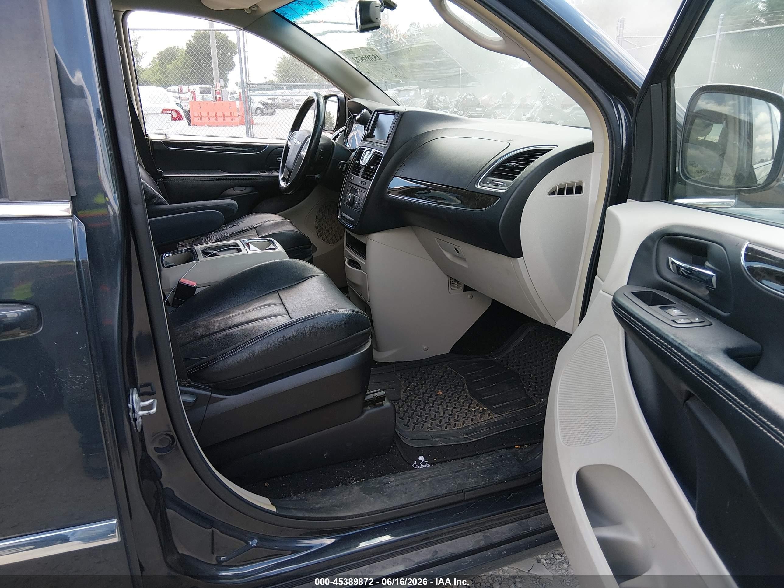 2014 Chrysler Town & Country Touring Серый vin: 2C4RC1BGXER397924