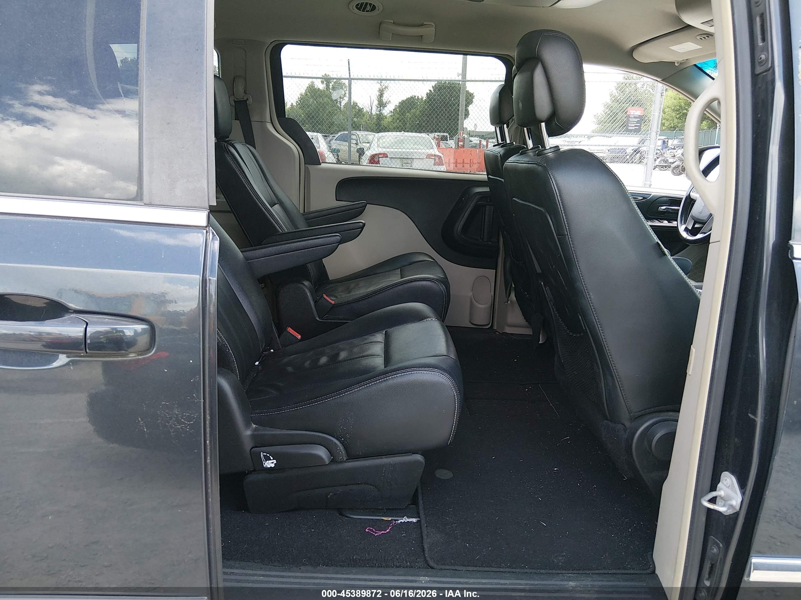 2014 Chrysler Town & Country Touring Серый vin: 2C4RC1BGXER397924
