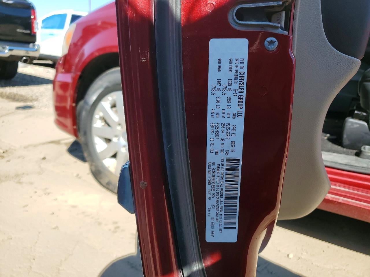 2014 Chrysler Town & Country Touring Red vin: 2C4RC1BGXER398829