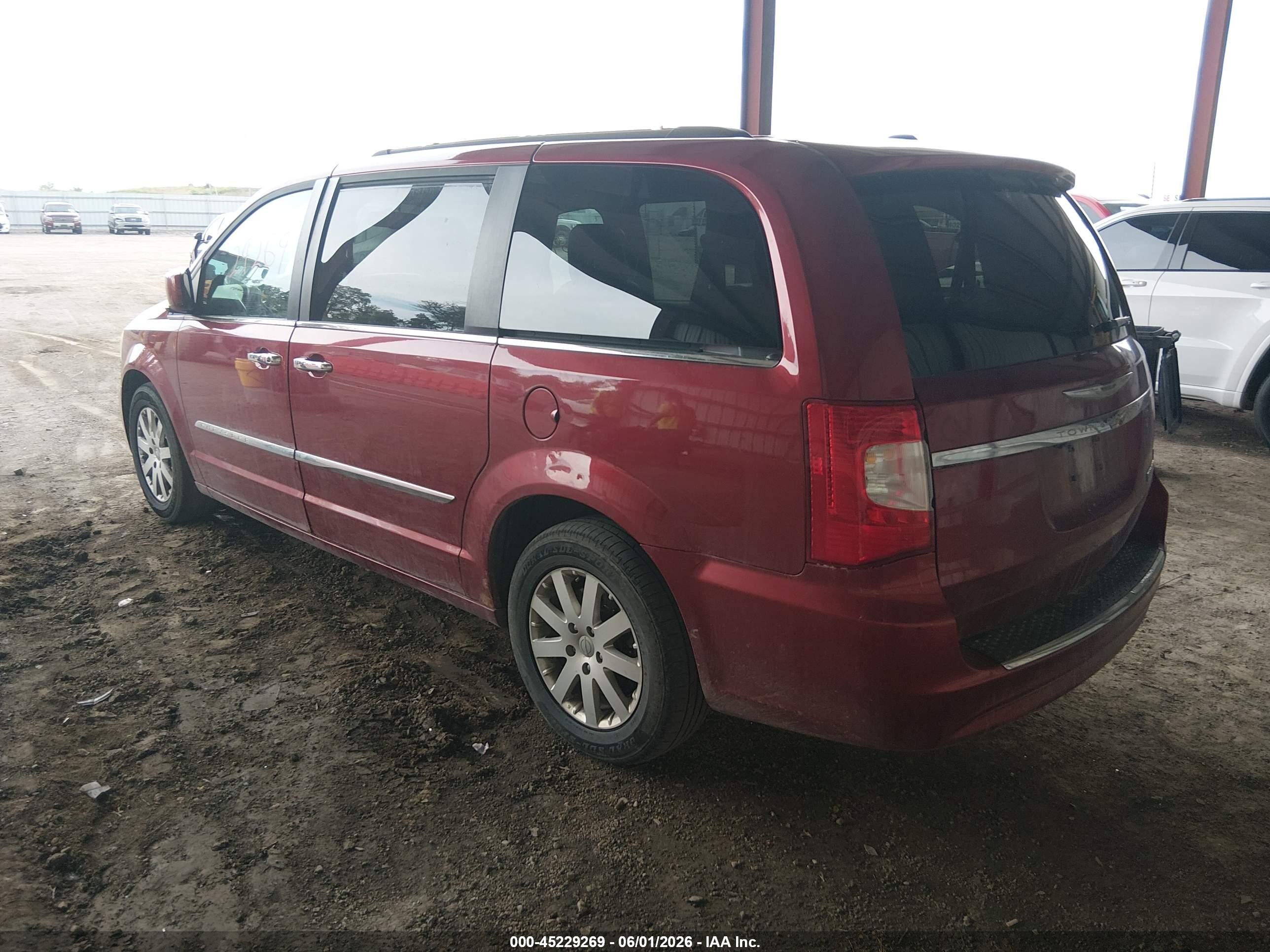 2014 Chrysler Town & Country Touring Red vin: 2C4RC1BGXER454834
