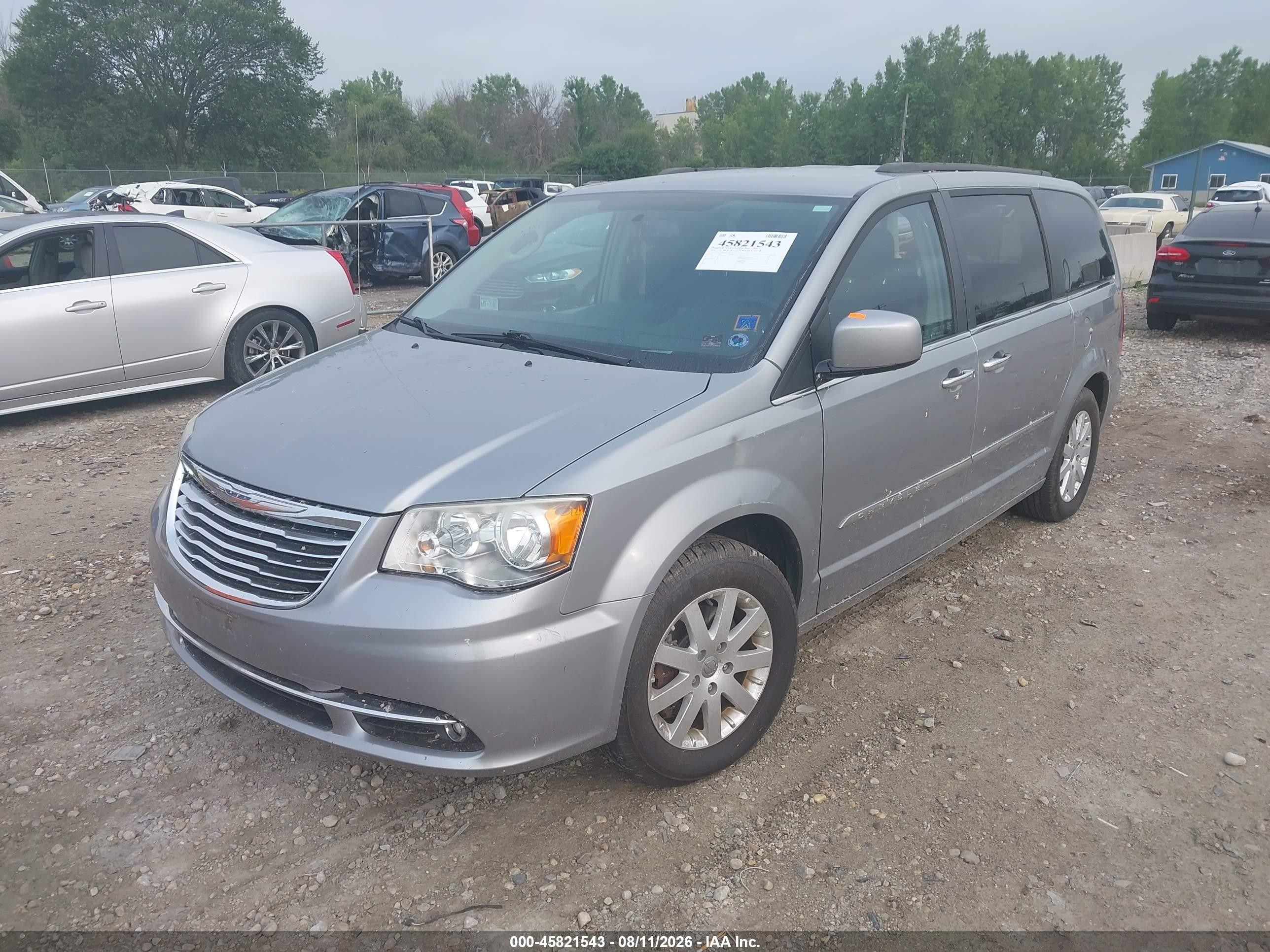 2014 Chrysler Town & Country Touring Silver vin: 2C4RC1BGXER469527