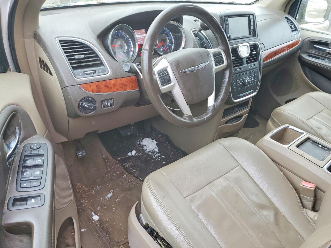 2015 Chrysler Town And Coun White vin: 2C4RC1BGXFR538802