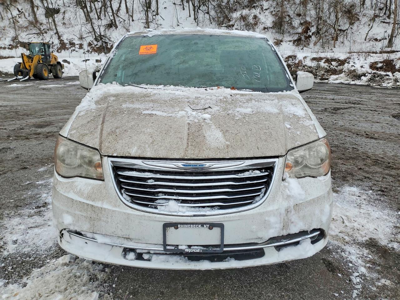 2015 Chrysler Town And Coun White vin: 2C4RC1BGXFR538802