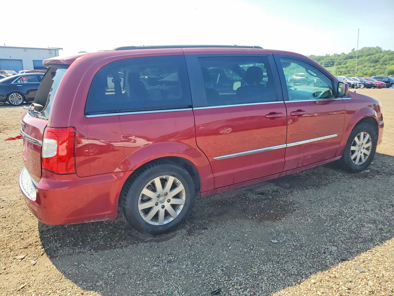 2015 Chrysler Town & Country Touring Burgundy vin: 2C4RC1BGXFR552439