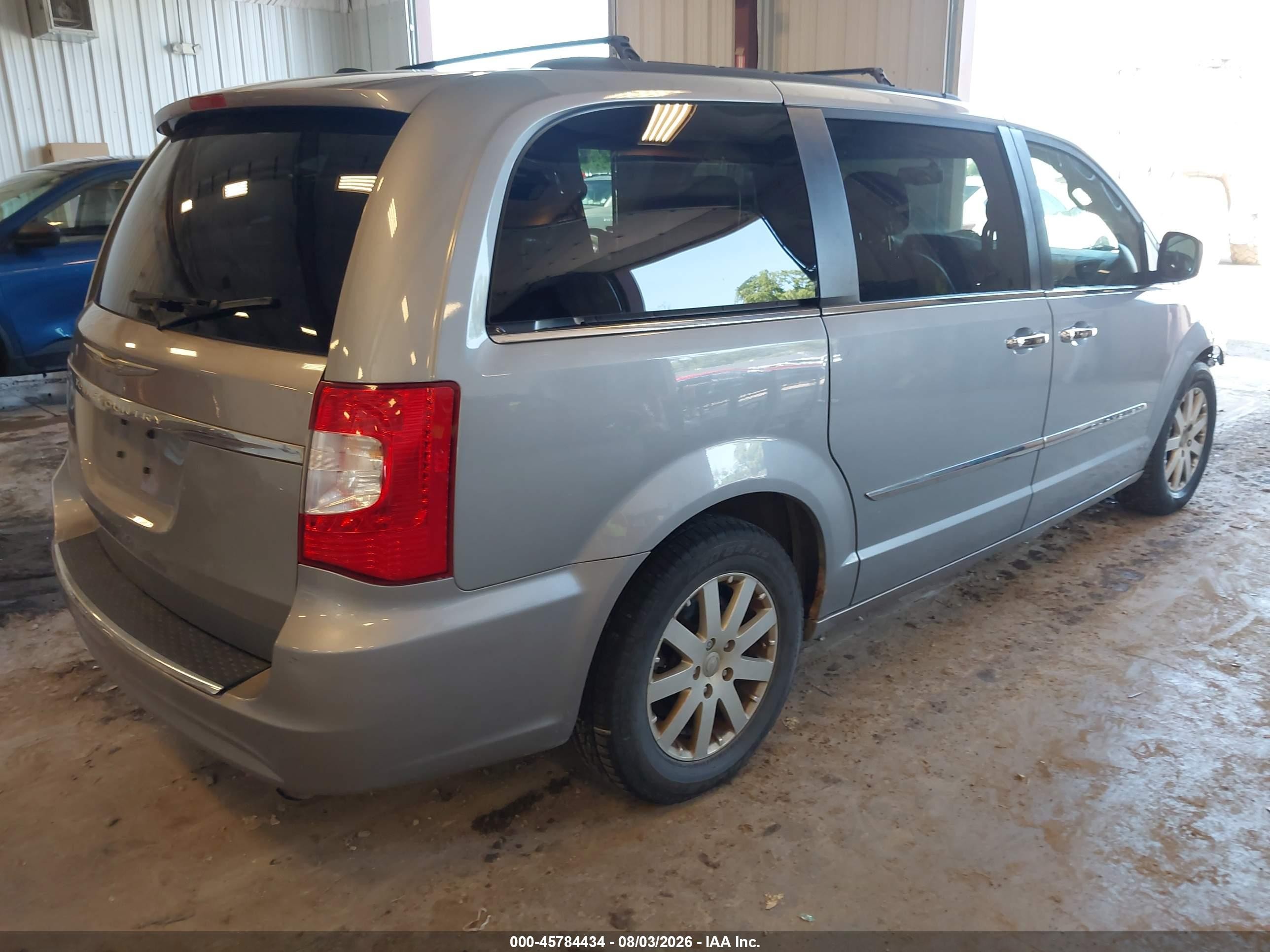 2015 Chrysler Town & Country Touring Silver vin: 2C4RC1BGXFR562890