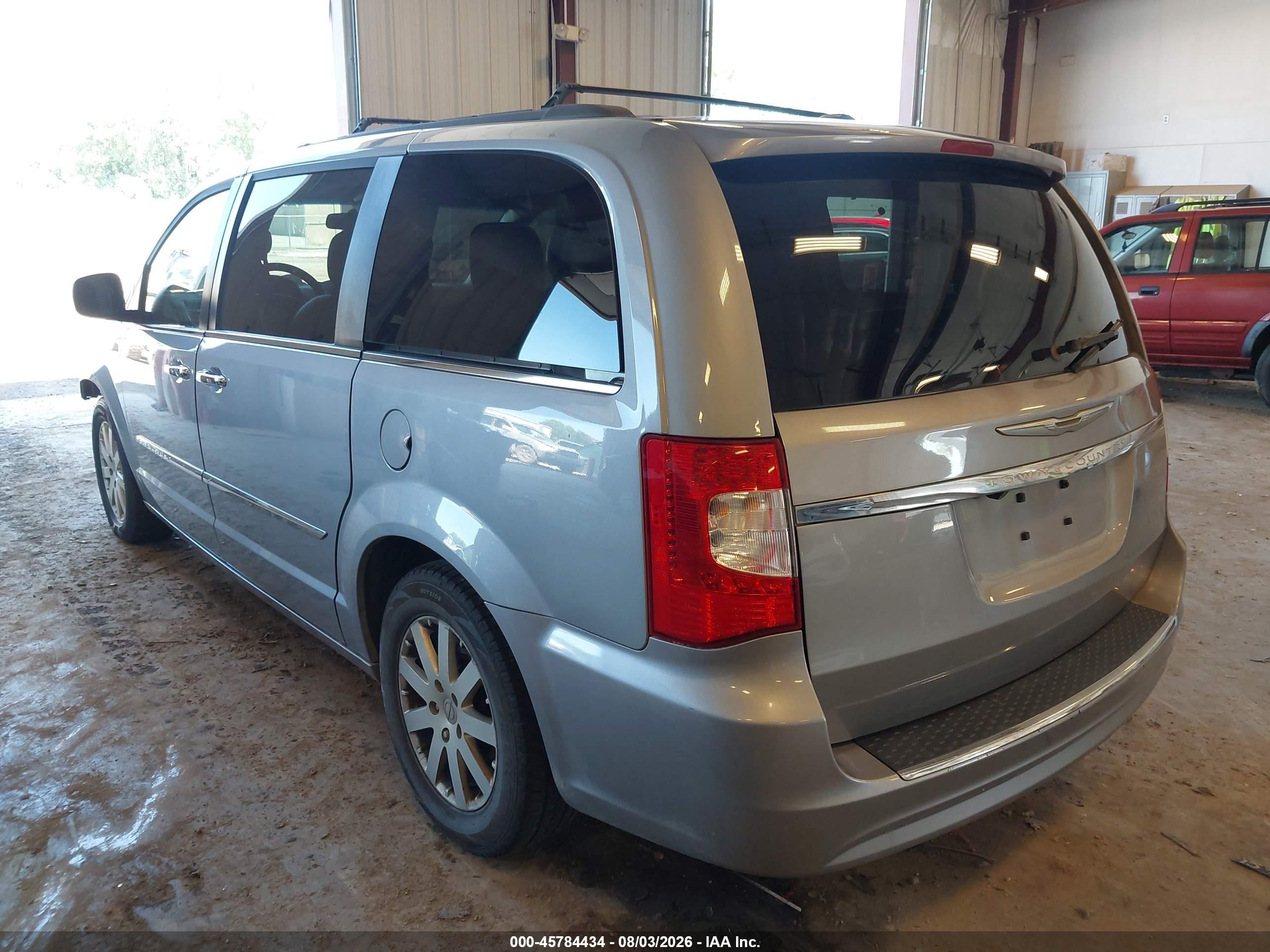 2015 Chrysler Town & Country Touring Silver vin: 2C4RC1BGXFR562890