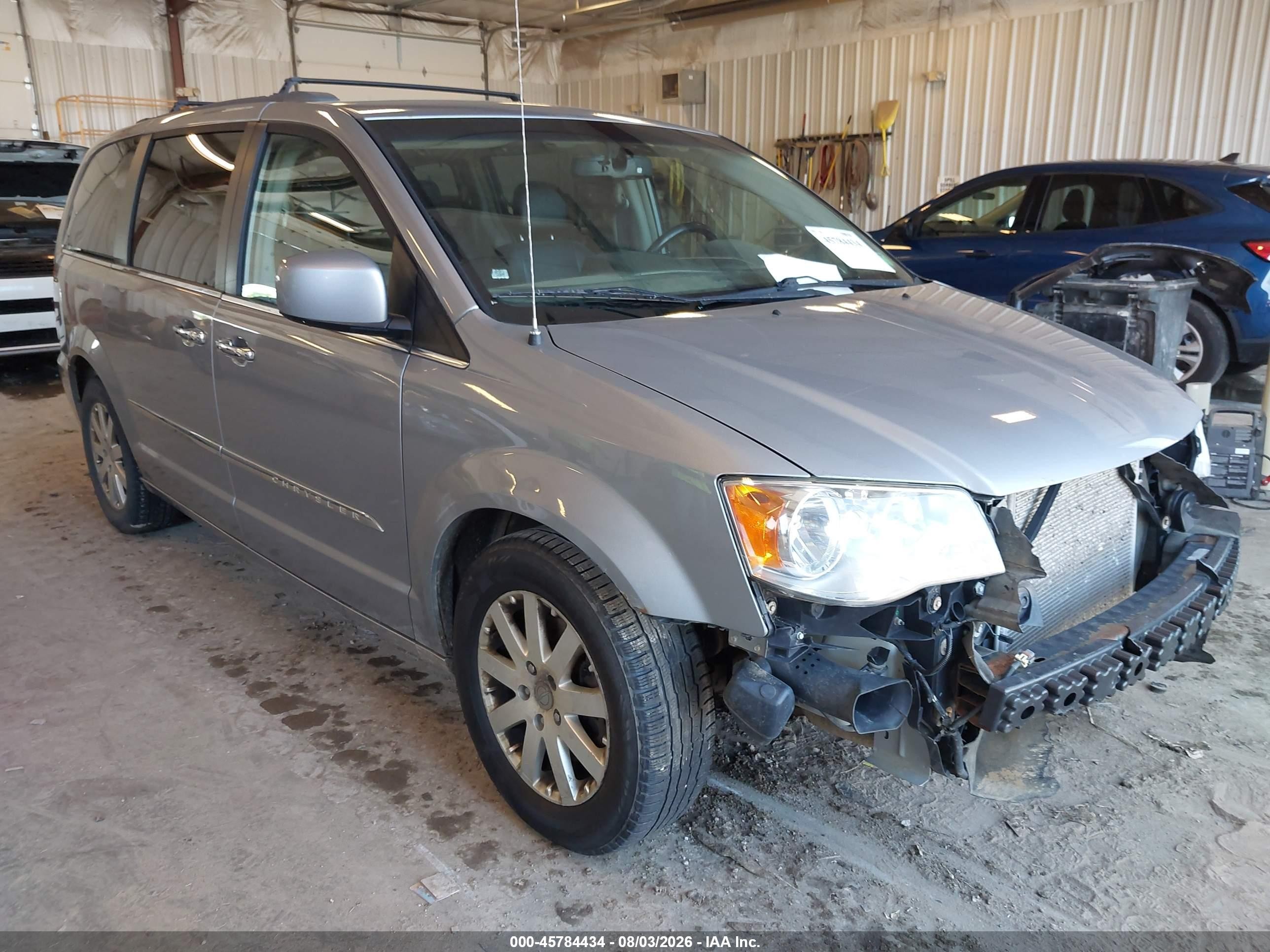 2015 Chrysler Town & Country Touring Silver vin: 2C4RC1BGXFR562890