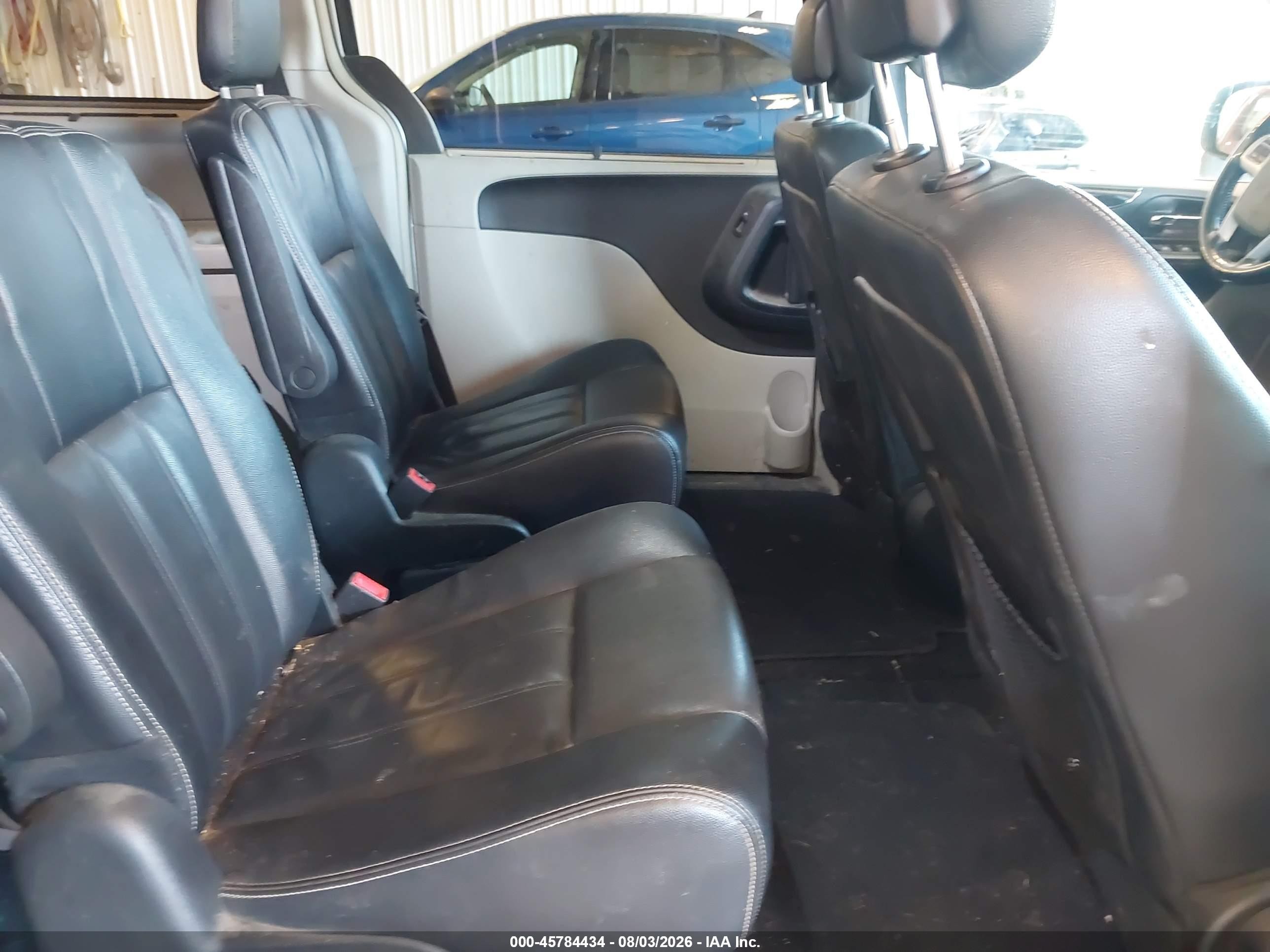 2015 Chrysler Town & Country Touring Silver vin: 2C4RC1BGXFR562890