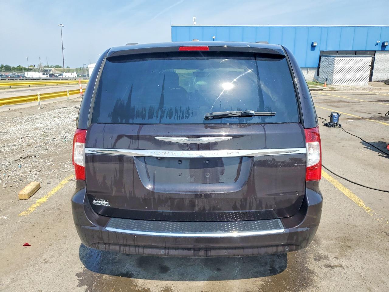2015 Chrysler Town & Country Touring Burgundy vin: 2C4RC1BGXFR582749