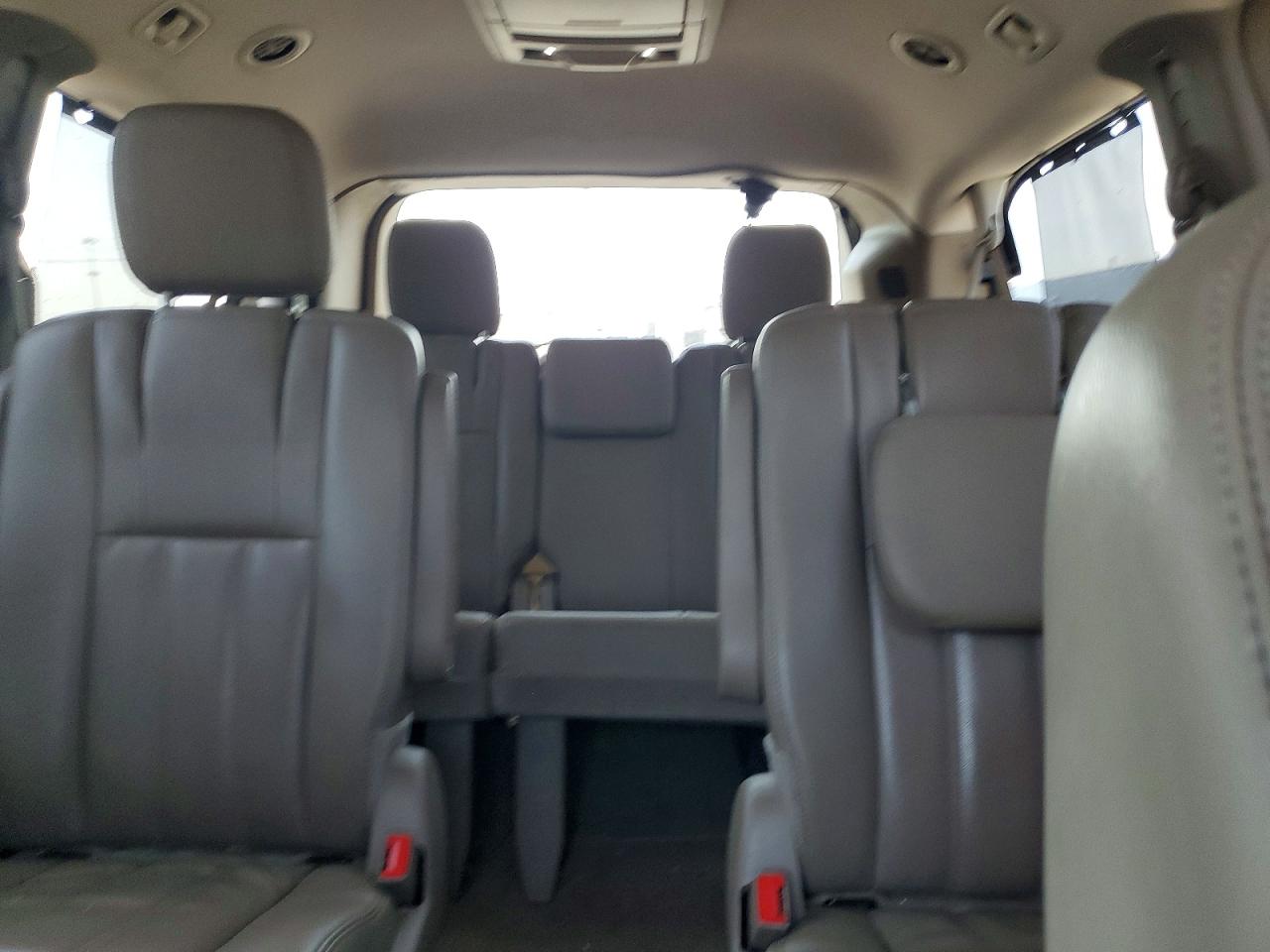 2015 Chrysler Town & Country Touring Burgundy vin: 2C4RC1BGXFR582749