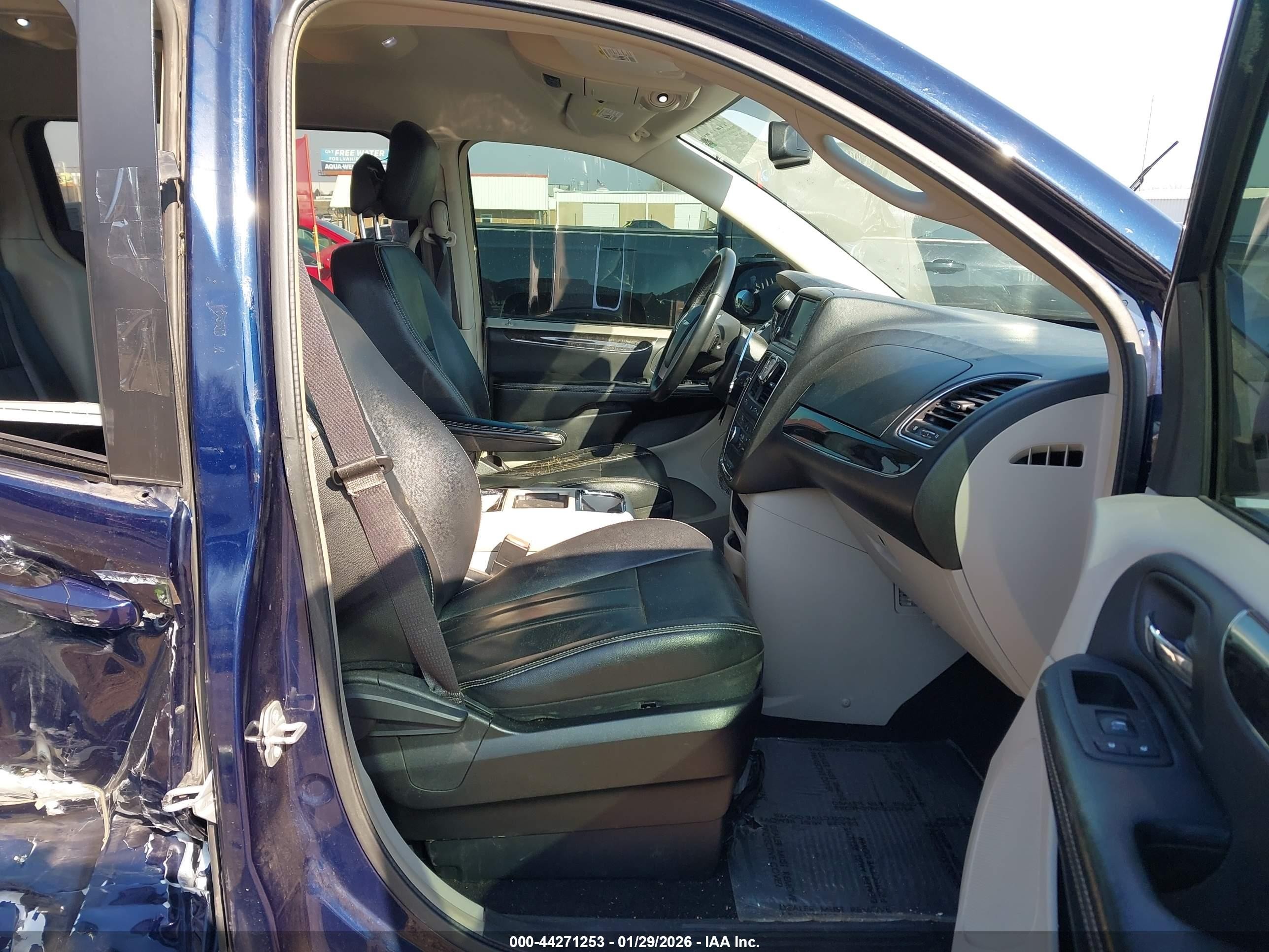 2015 Chrysler Town & Country Touring Dark Blue vin: 2C4RC1BGXFR696525