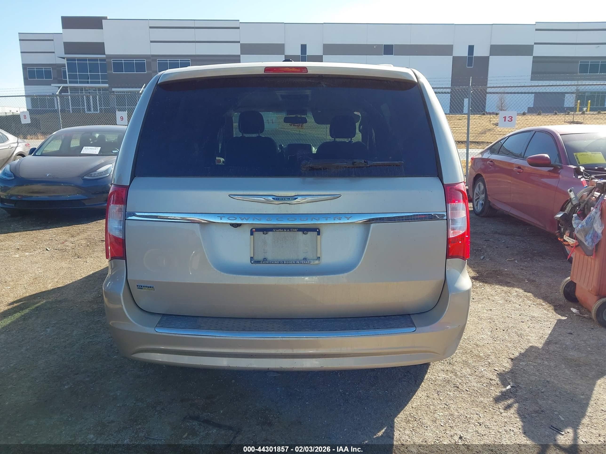 2015 Chrysler Town & Country Touring Tan vin: 2C4RC1BGXFR717681