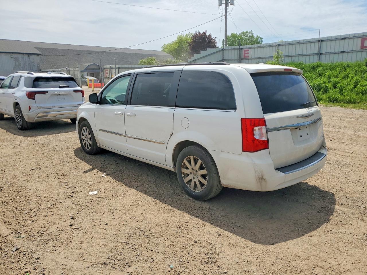2015 Chrysler Town & Country Touring Silver vin: 2C4RC1BGXFR741530