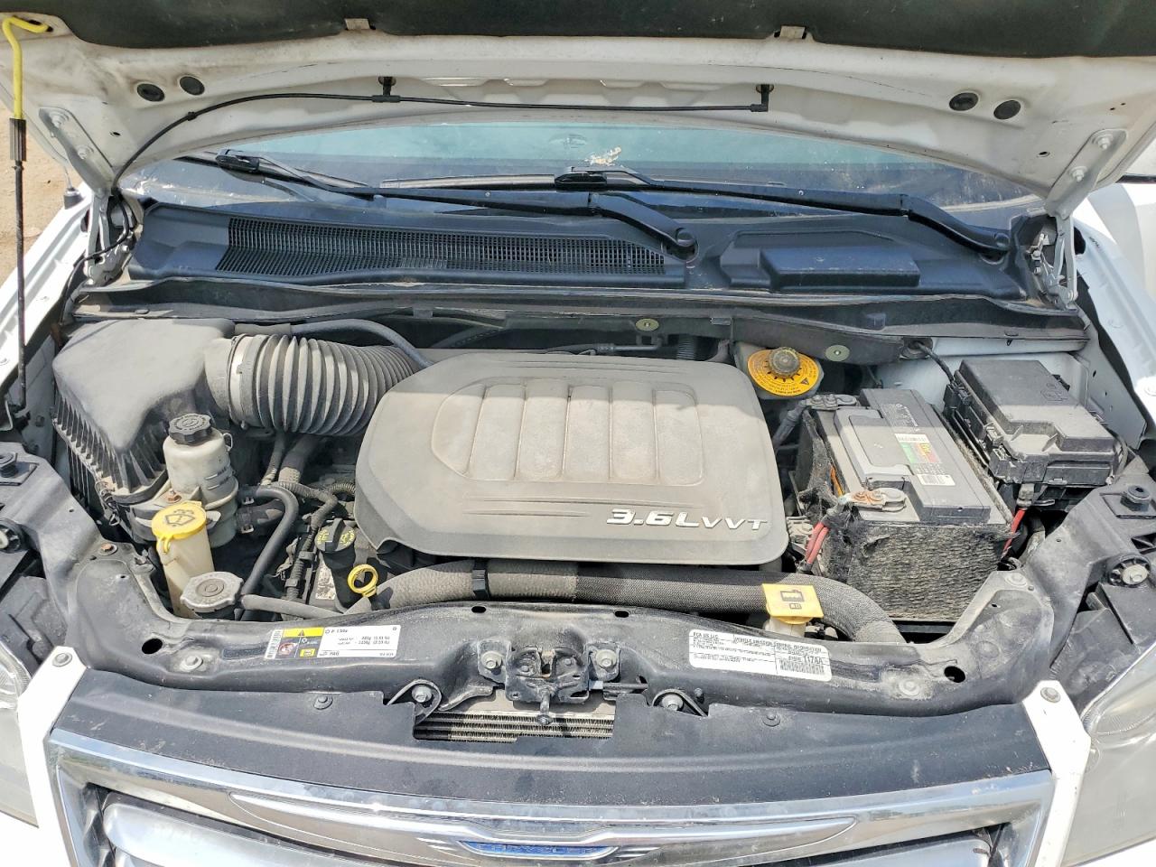 2015 Chrysler Town & Country Touring Silver vin: 2C4RC1BGXFR741530