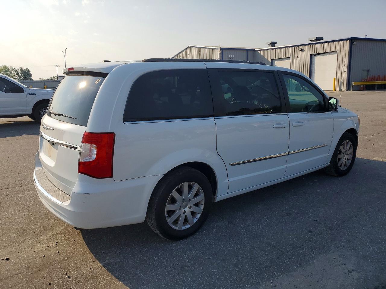 2016 Chrysler Town & Country Touring Белый vin: 2C4RC1BGXGR238680