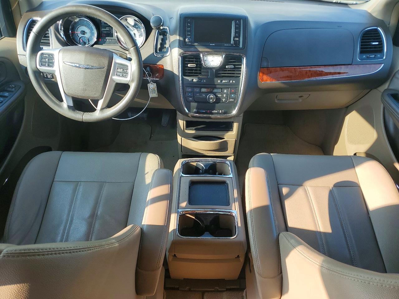 2016 Chrysler Town & Country Touring Белый vin: 2C4RC1BGXGR238680