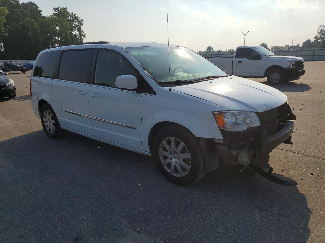 2016 Chrysler Town & Country Touring Белый vin: 2C4RC1BGXGR238680