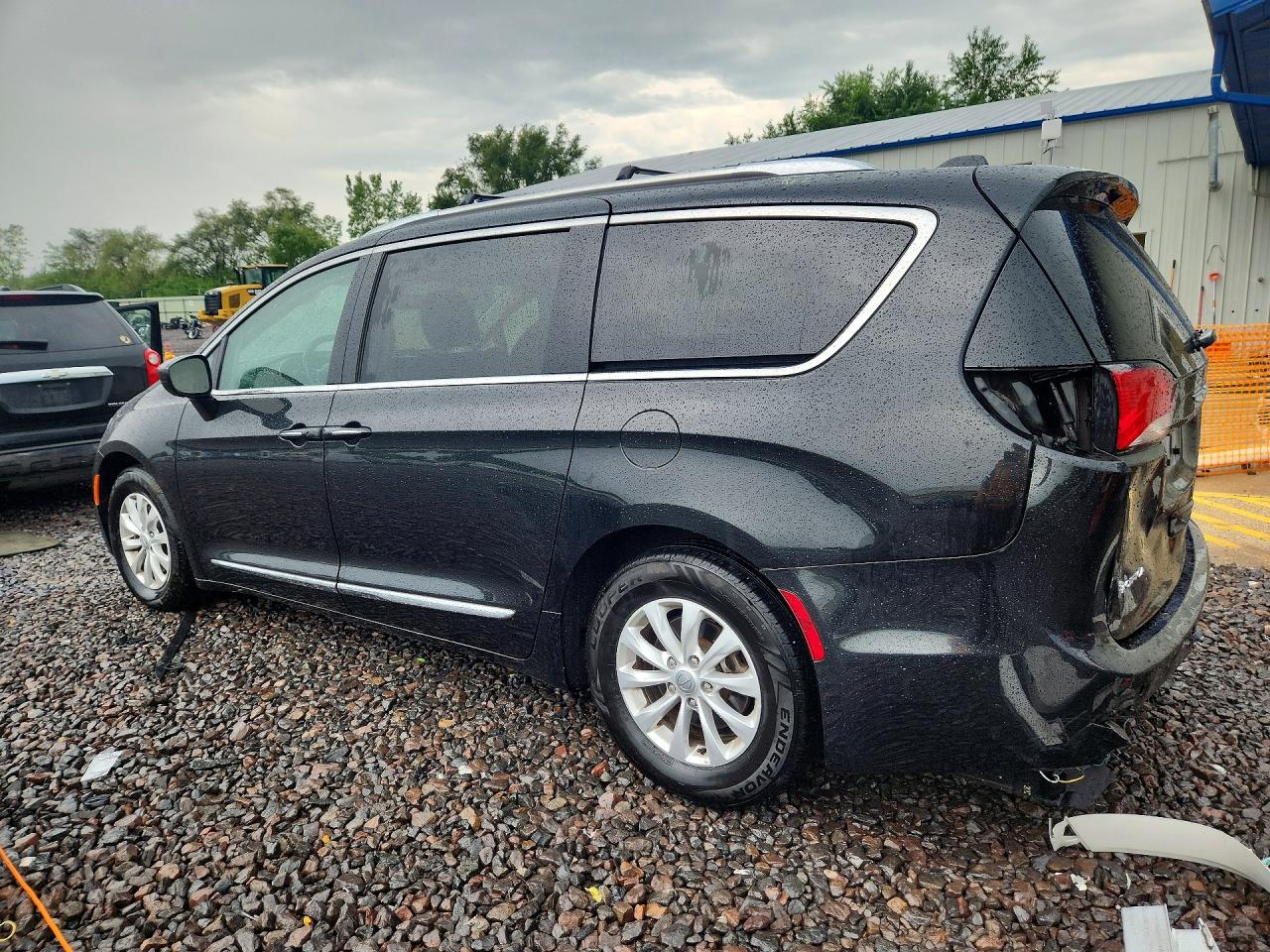 2019 Chrysler Pacifica Touring L Черный vin: 2C4RC1BGXKR732370