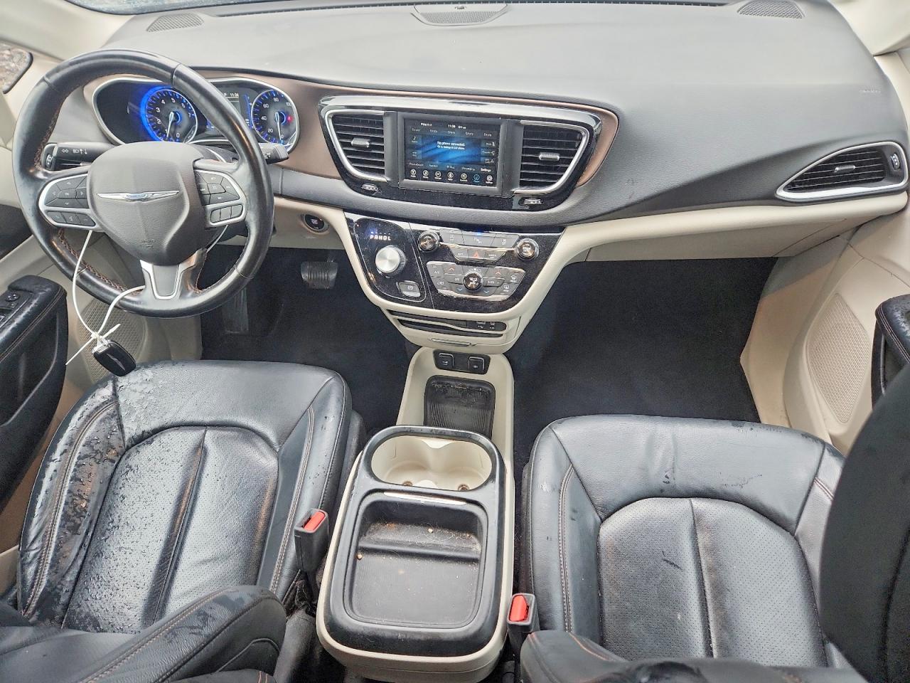 2019 Chrysler Pacifica Touring L Черный vin: 2C4RC1BGXKR732370