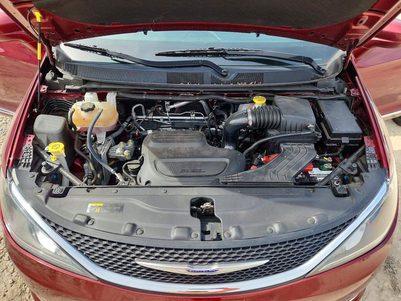 2020 Chrysler Pacifica Touring L Burgundy vin: 2C4RC1BGXLR182881