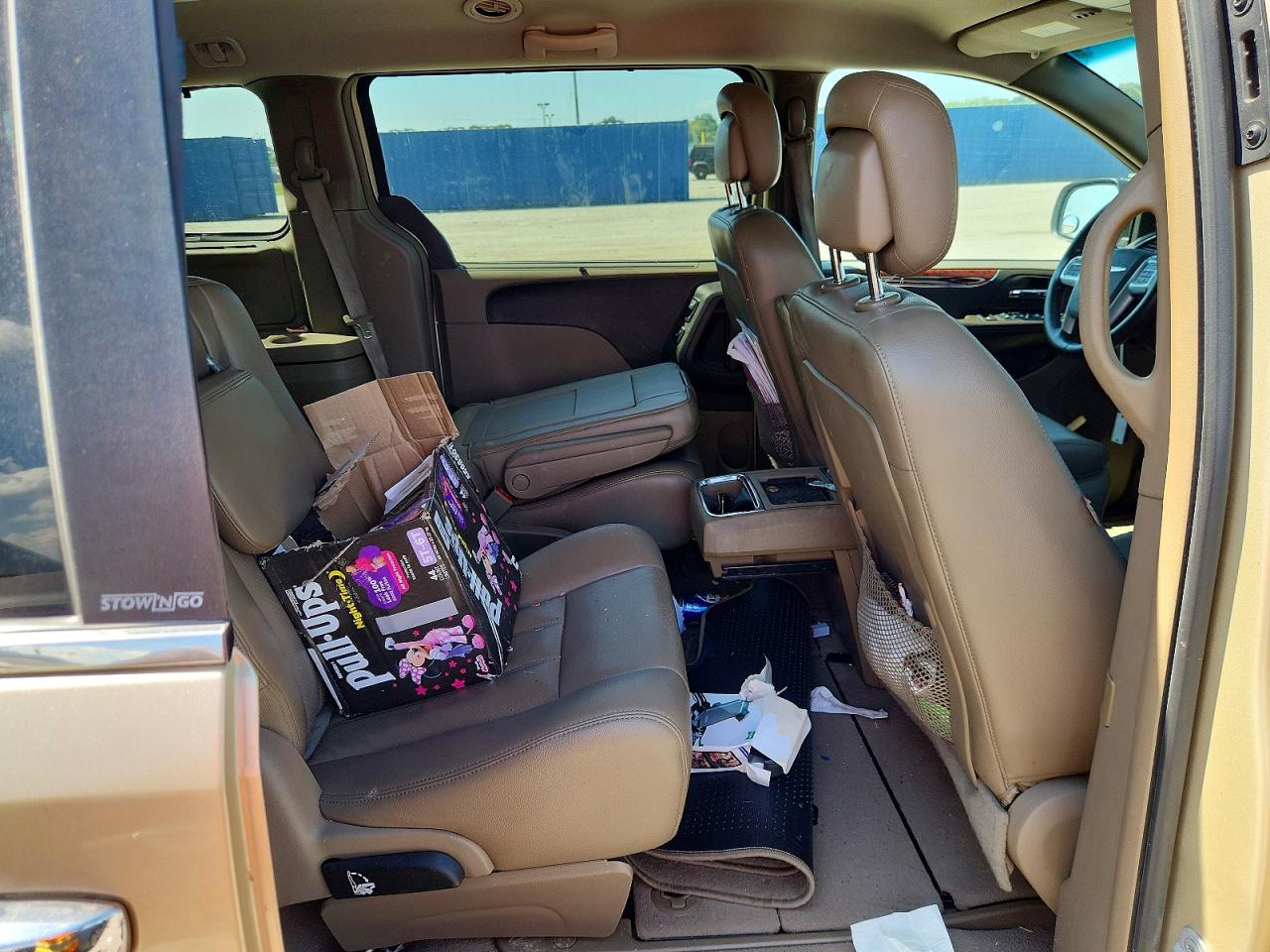2012 Chrysler Town & Country Touring L Золотой vin: 2C4RC1CG0CR137687