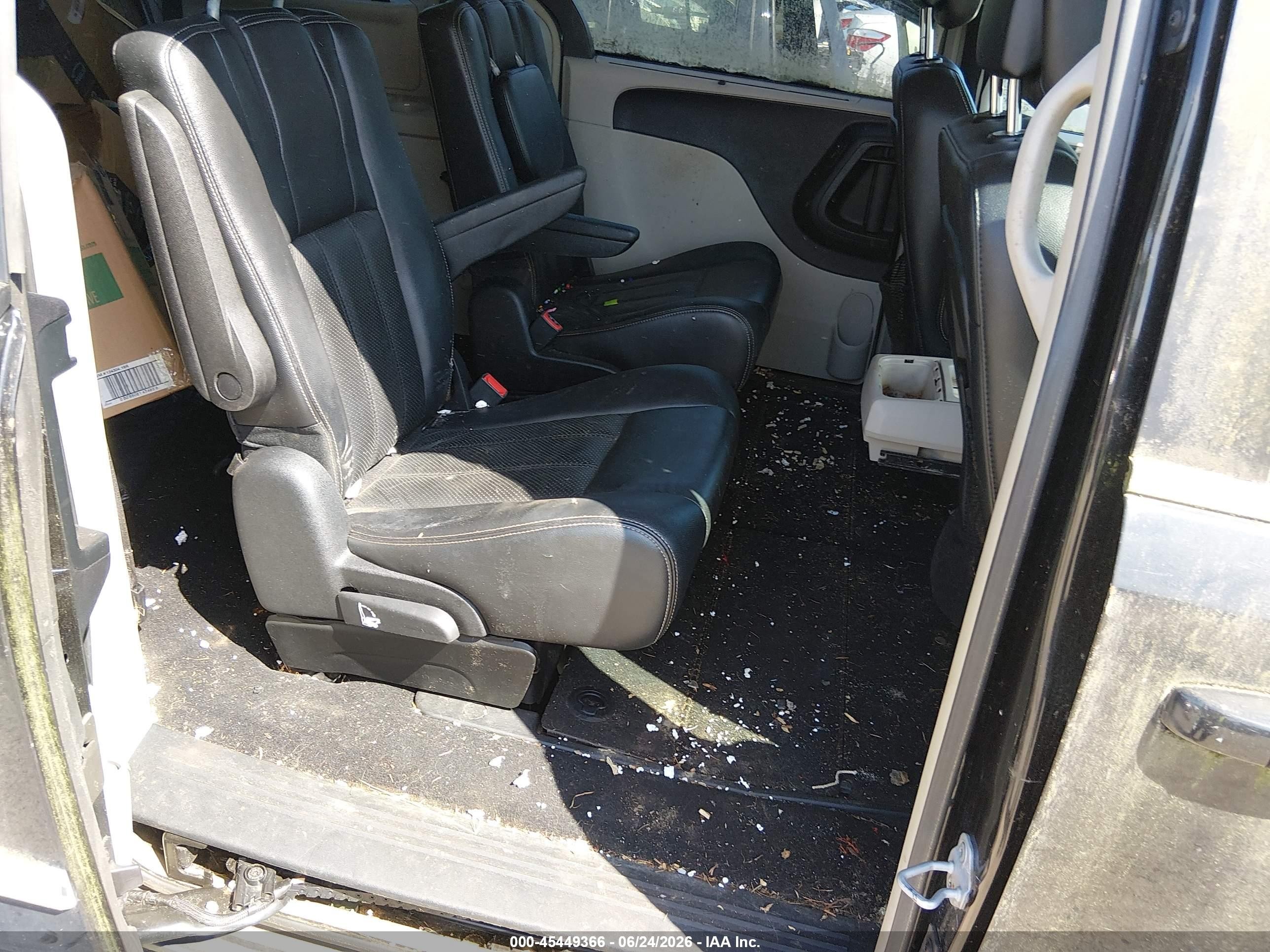 2012 Chrysler Town & Country Touring-l Black vin: 2C4RC1CG0CR144171