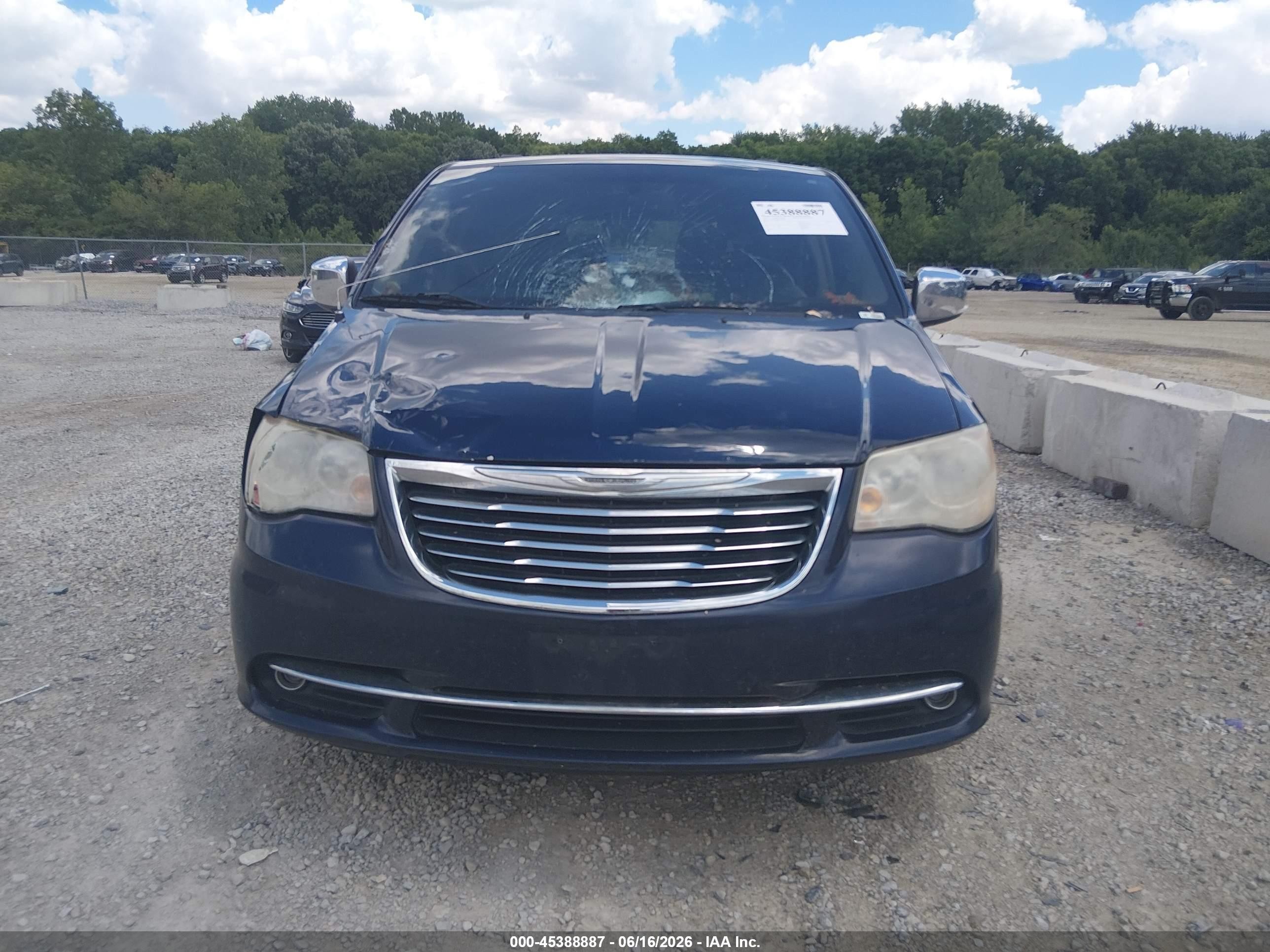 2013 Chrysler Town & Country Touring-l Black vin: 2C4RC1CG0DR512740