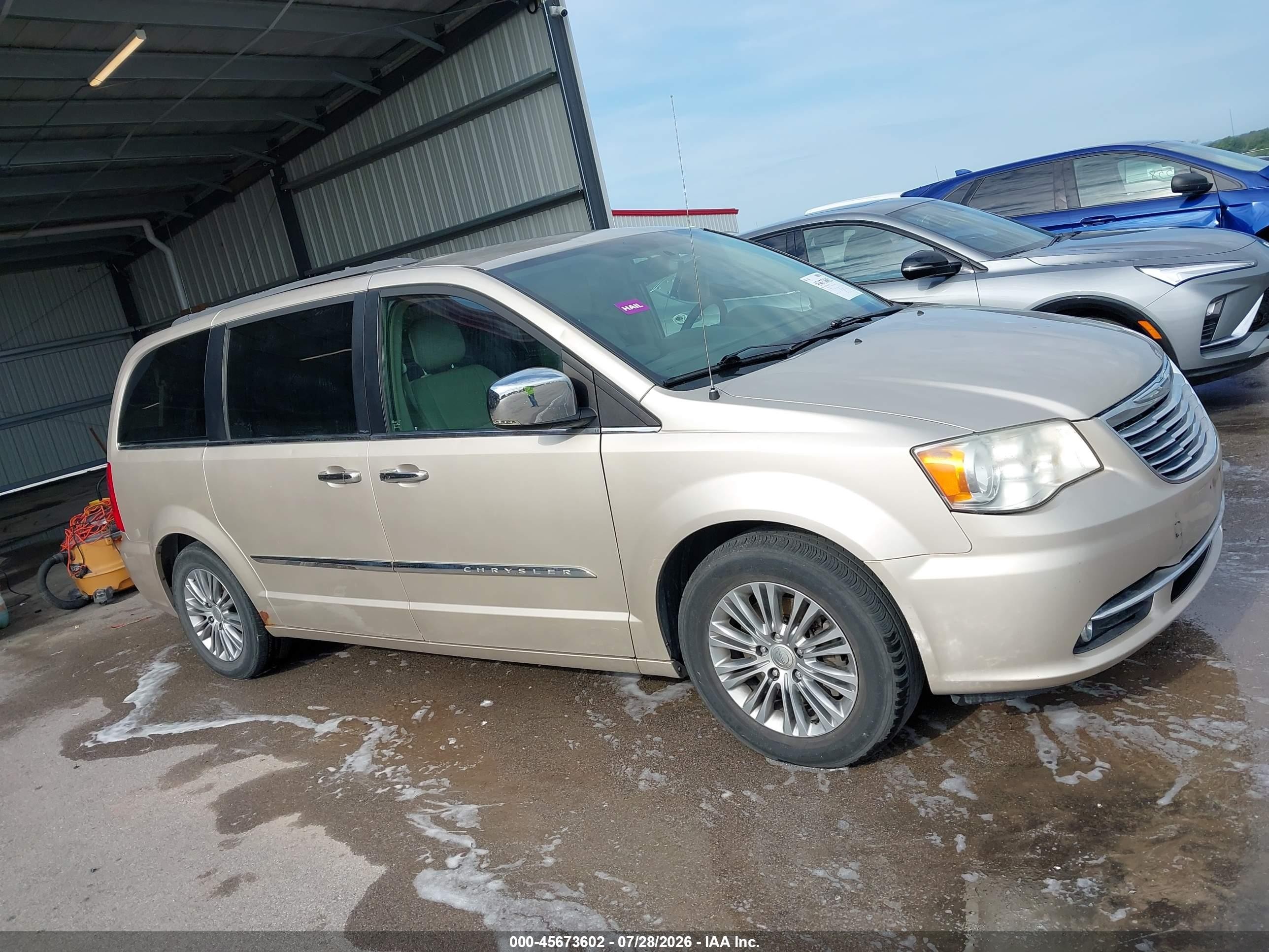 2013 Chrysler Town & Country Touring-l Gold vin: 2C4RC1CG0DR535399