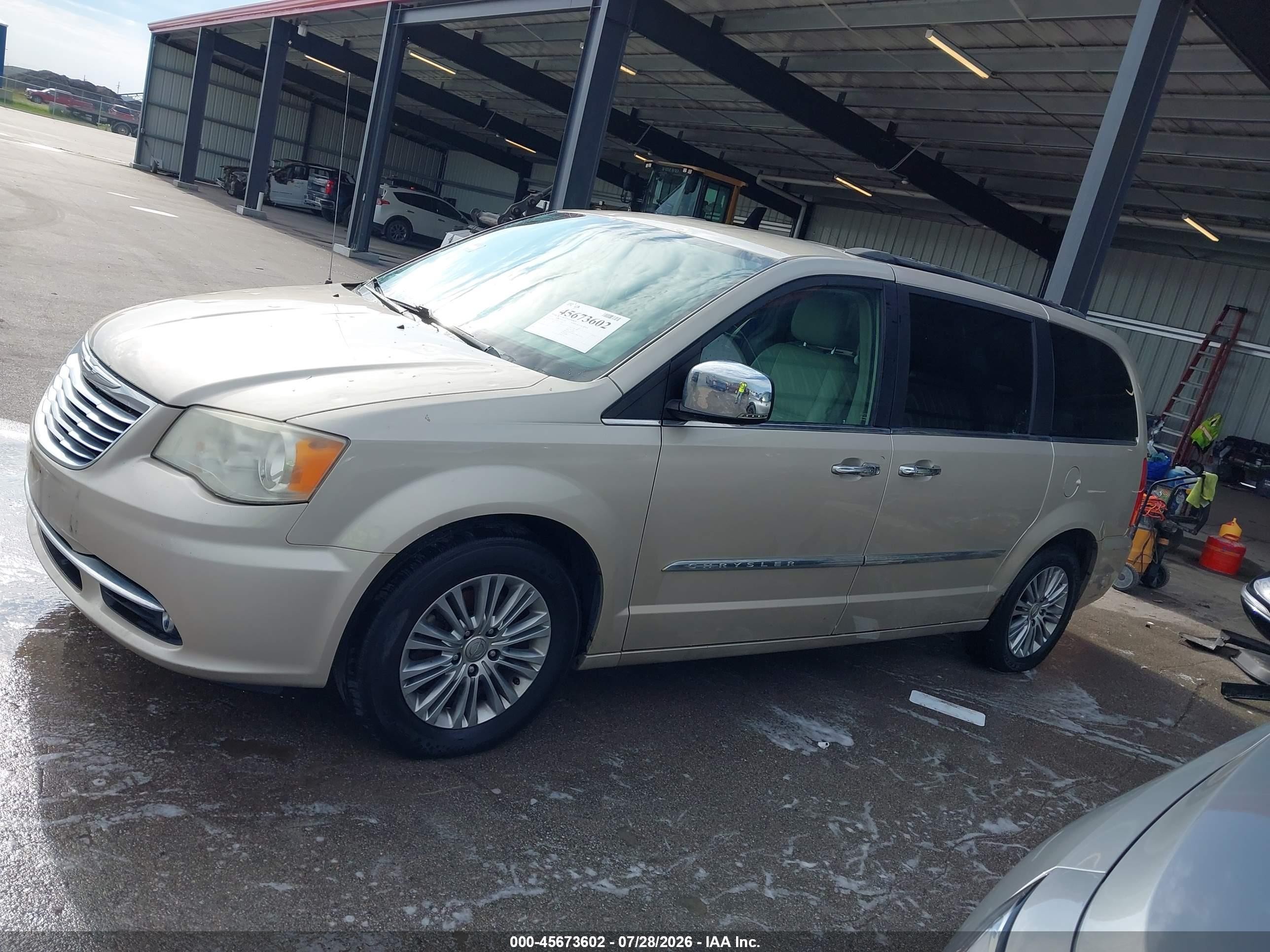 2013 Chrysler Town & Country Touring-l Gold vin: 2C4RC1CG0DR535399