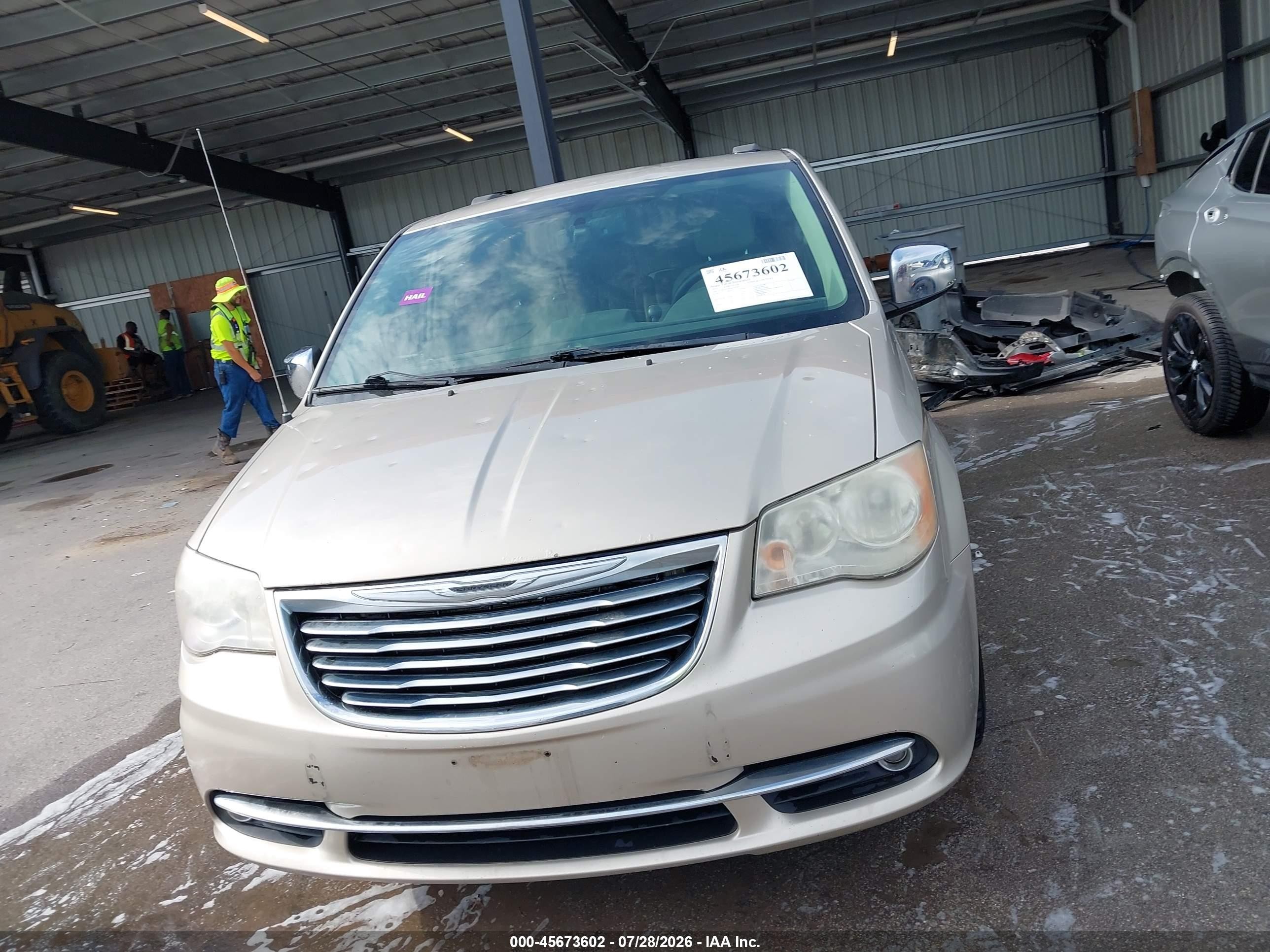 2013 Chrysler Town & Country Touring-l Gold vin: 2C4RC1CG0DR535399
