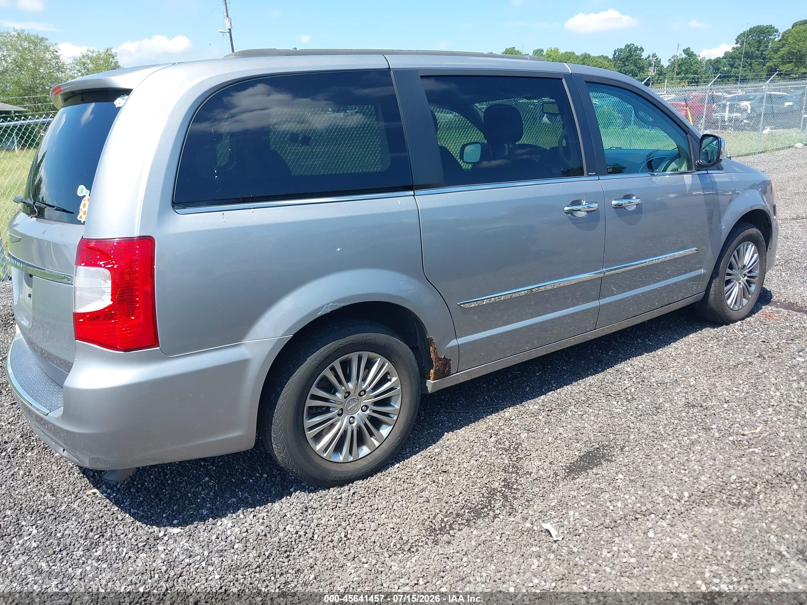 2013 Chrysler Town & Country Touring-l Silver vin: 2C4RC1CG0DR590130