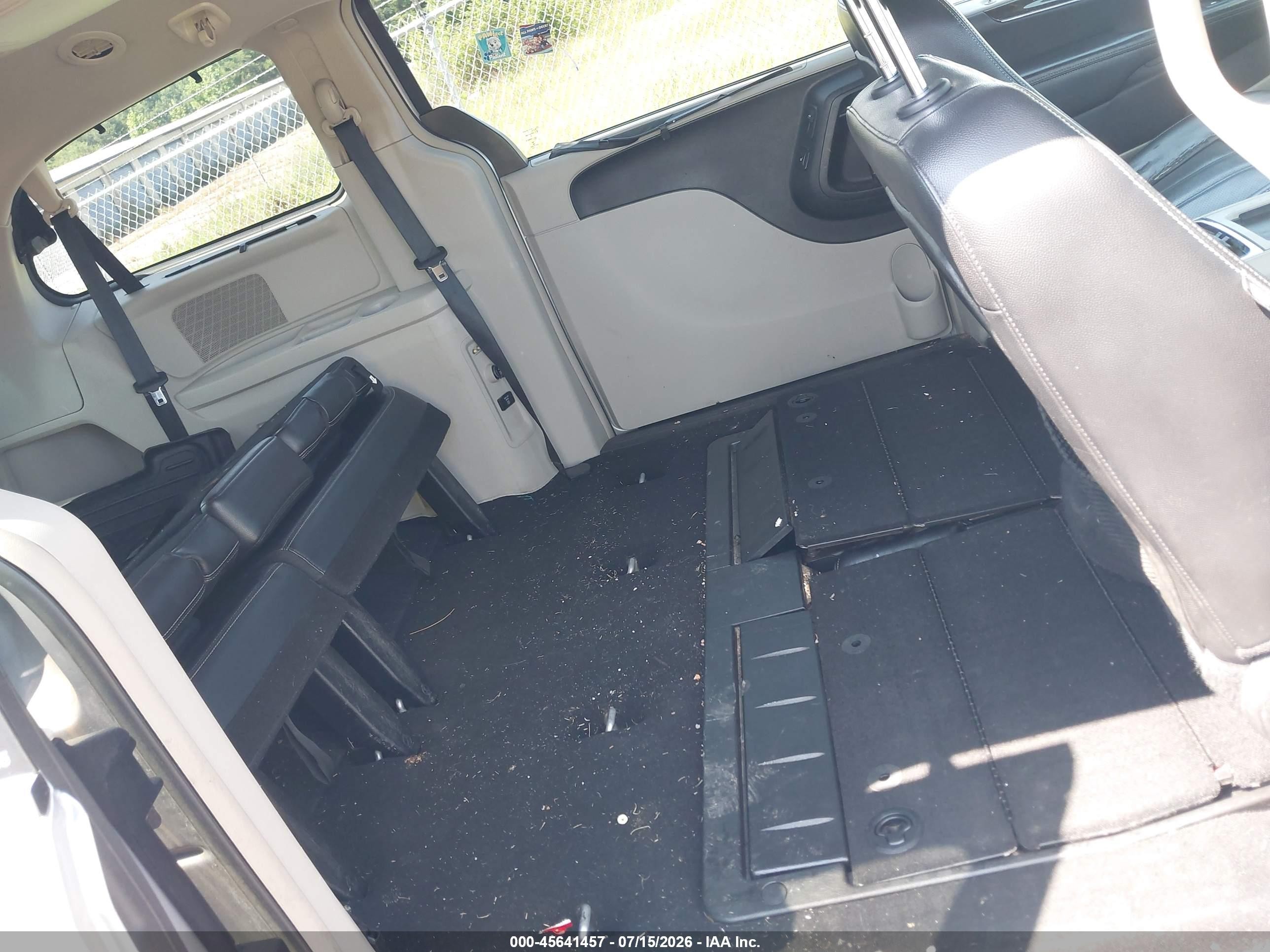 2013 Chrysler Town & Country Touring-l Silver vin: 2C4RC1CG0DR590130