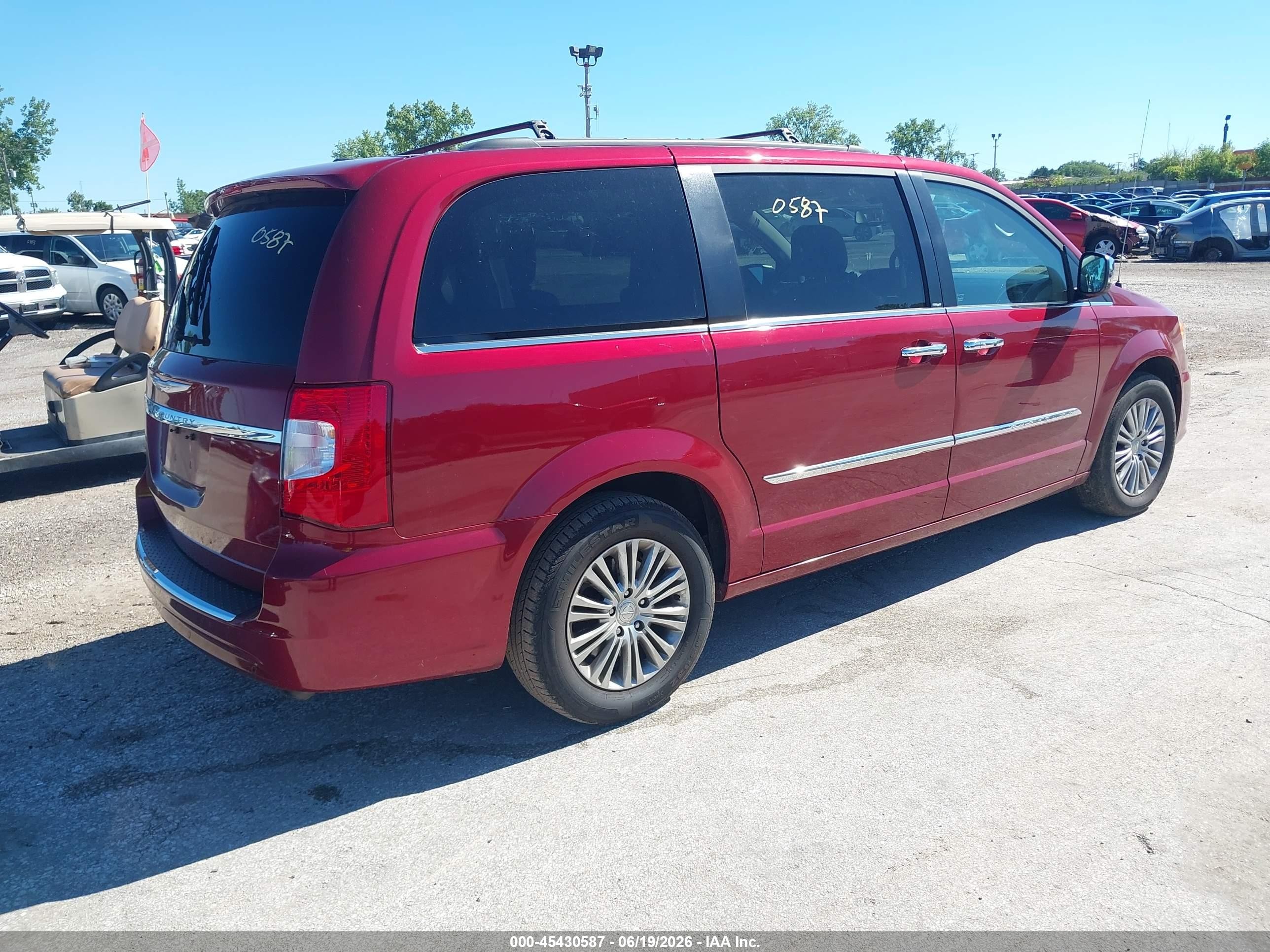 2013 Chrysler Town & Country Touring-l Бордовый vin: 2C4RC1CG0DR614717