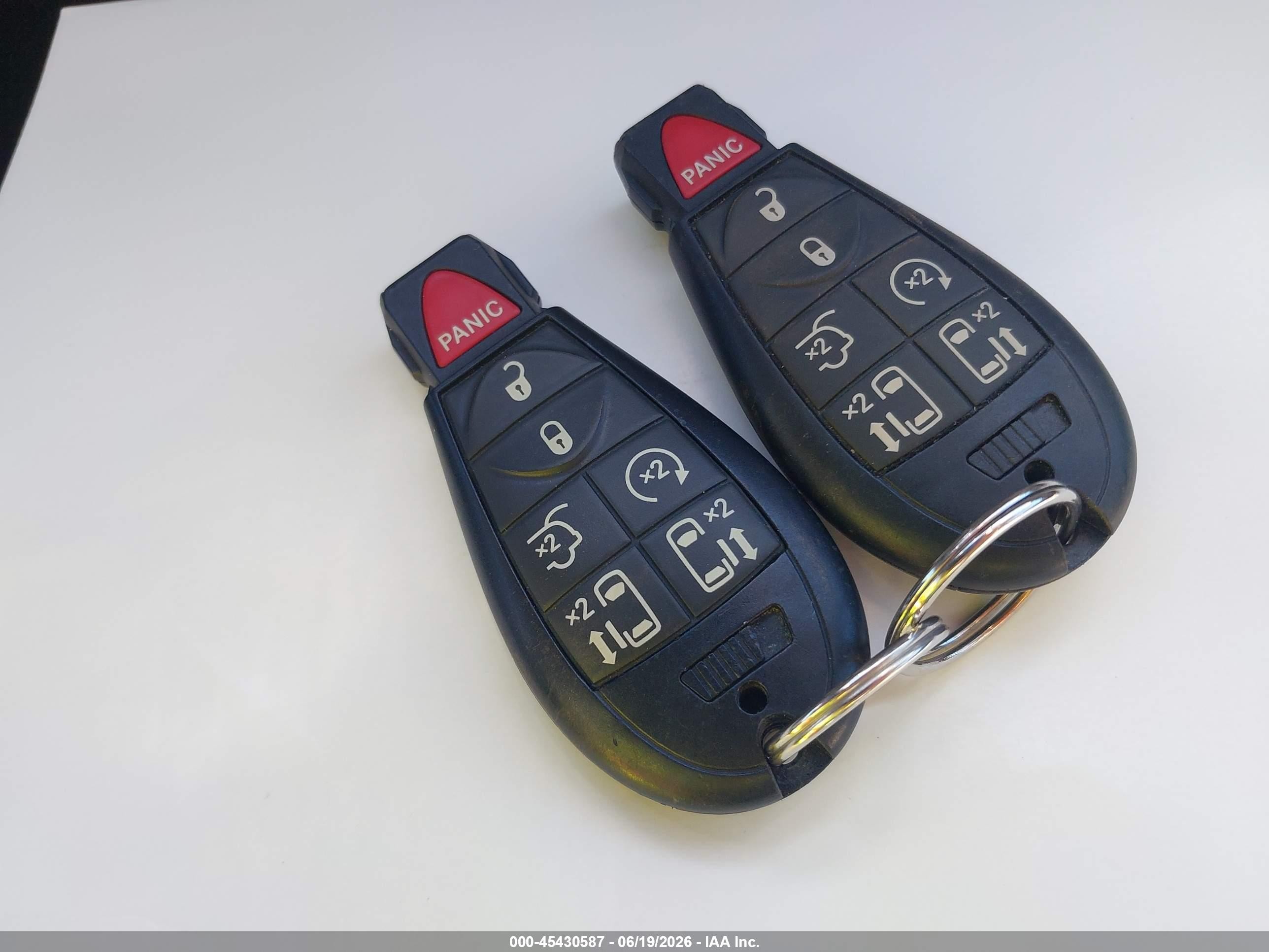 2013 Chrysler Town & Country Touring-l Бордовый vin: 2C4RC1CG0DR614717