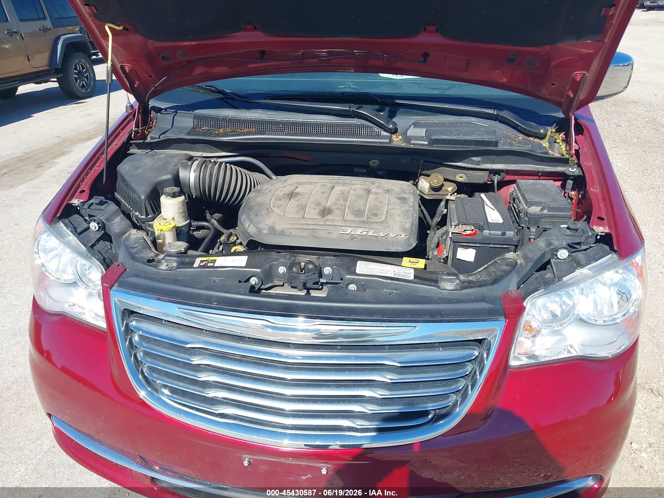 2013 Chrysler Town & Country Touring-l Бордовый vin: 2C4RC1CG0DR614717