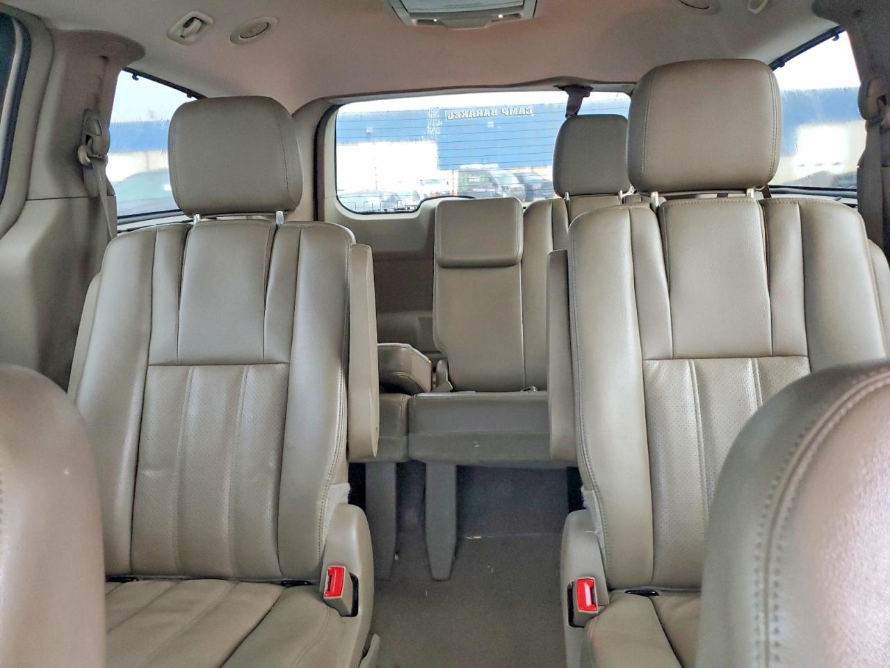 2013 Chrysler Town & Country Touring L Желто-коричневый vin: 2C4RC1CG0DR645921