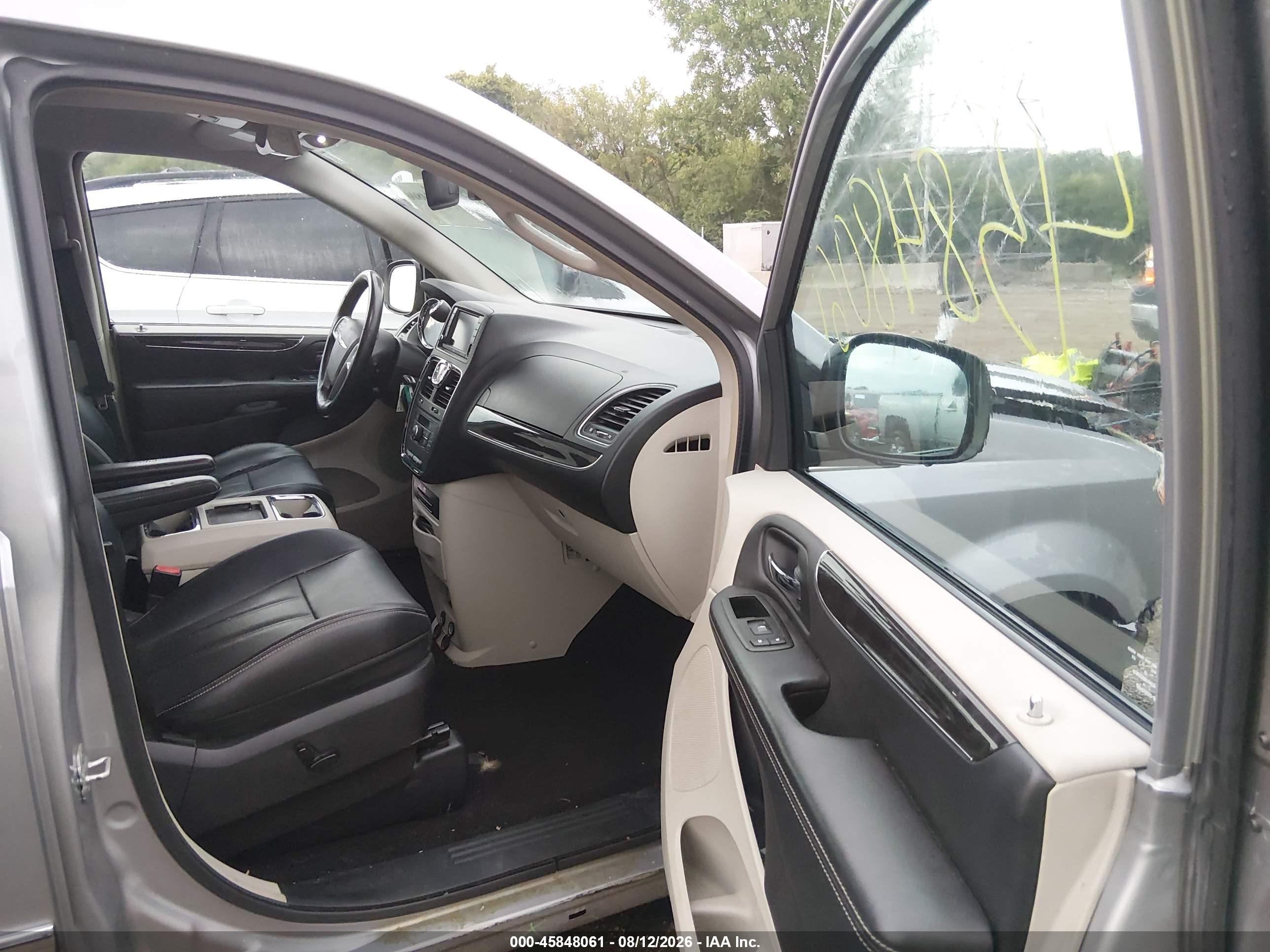 2013 Chrysler Town & Country Touring-l Silver vin: 2C4RC1CG0DR818255