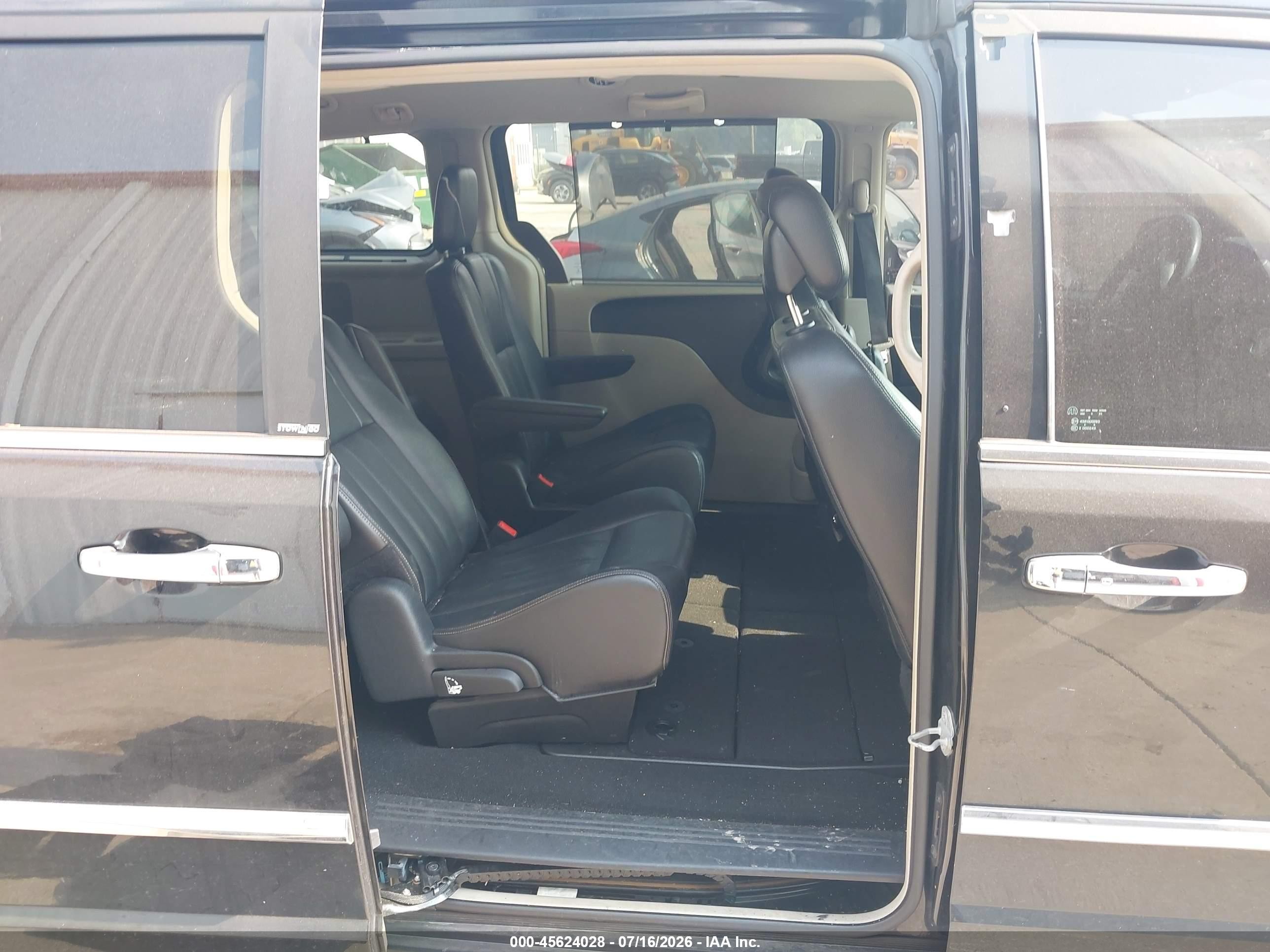 2014 Chrysler Town & Country Touring-l Черный vin: 2C4RC1CG0ER189422