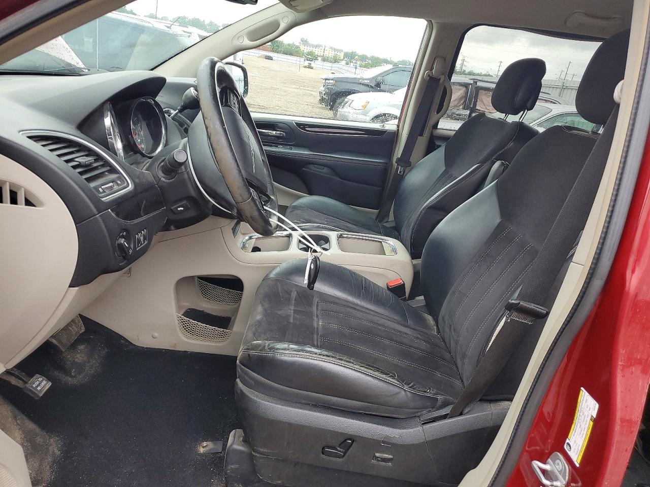 2014 Chrysler Town & Country Touring L Red vin: 2C4RC1CG0ER225724