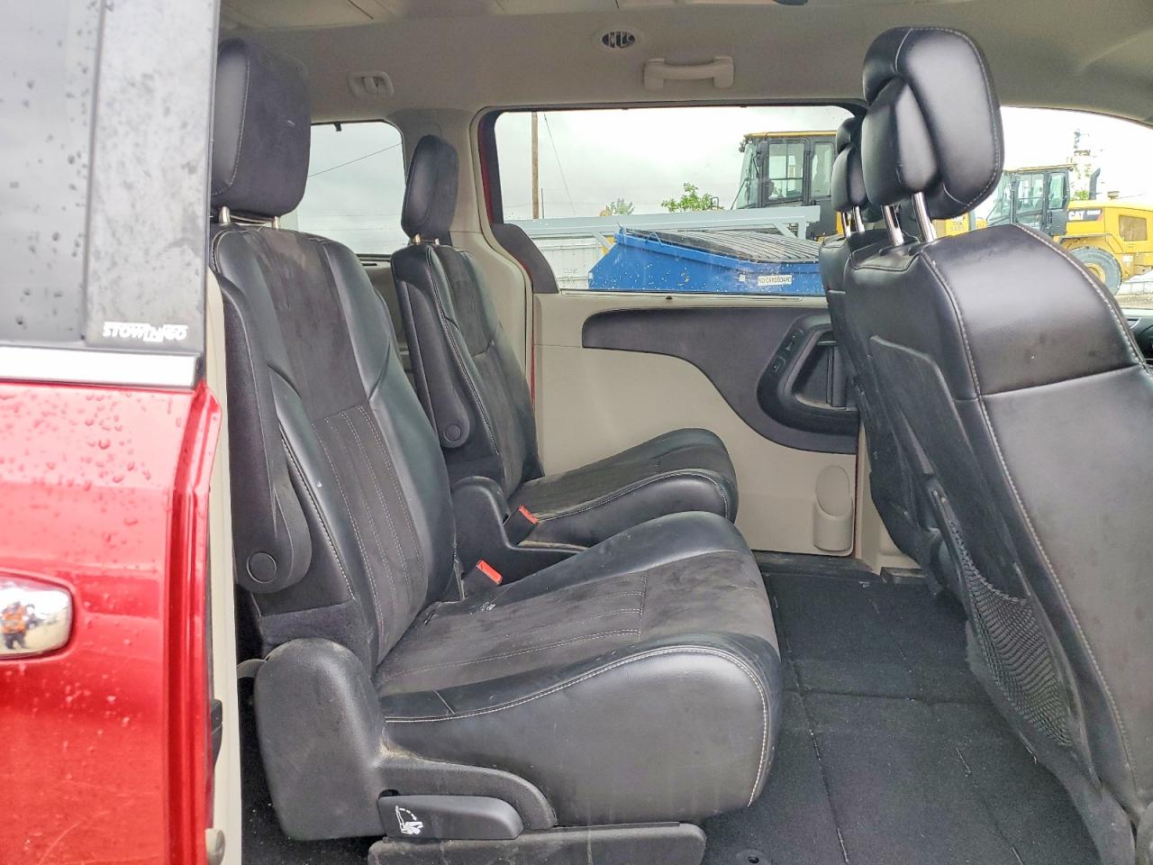 2014 Chrysler Town & Country Touring L Red vin: 2C4RC1CG0ER225724