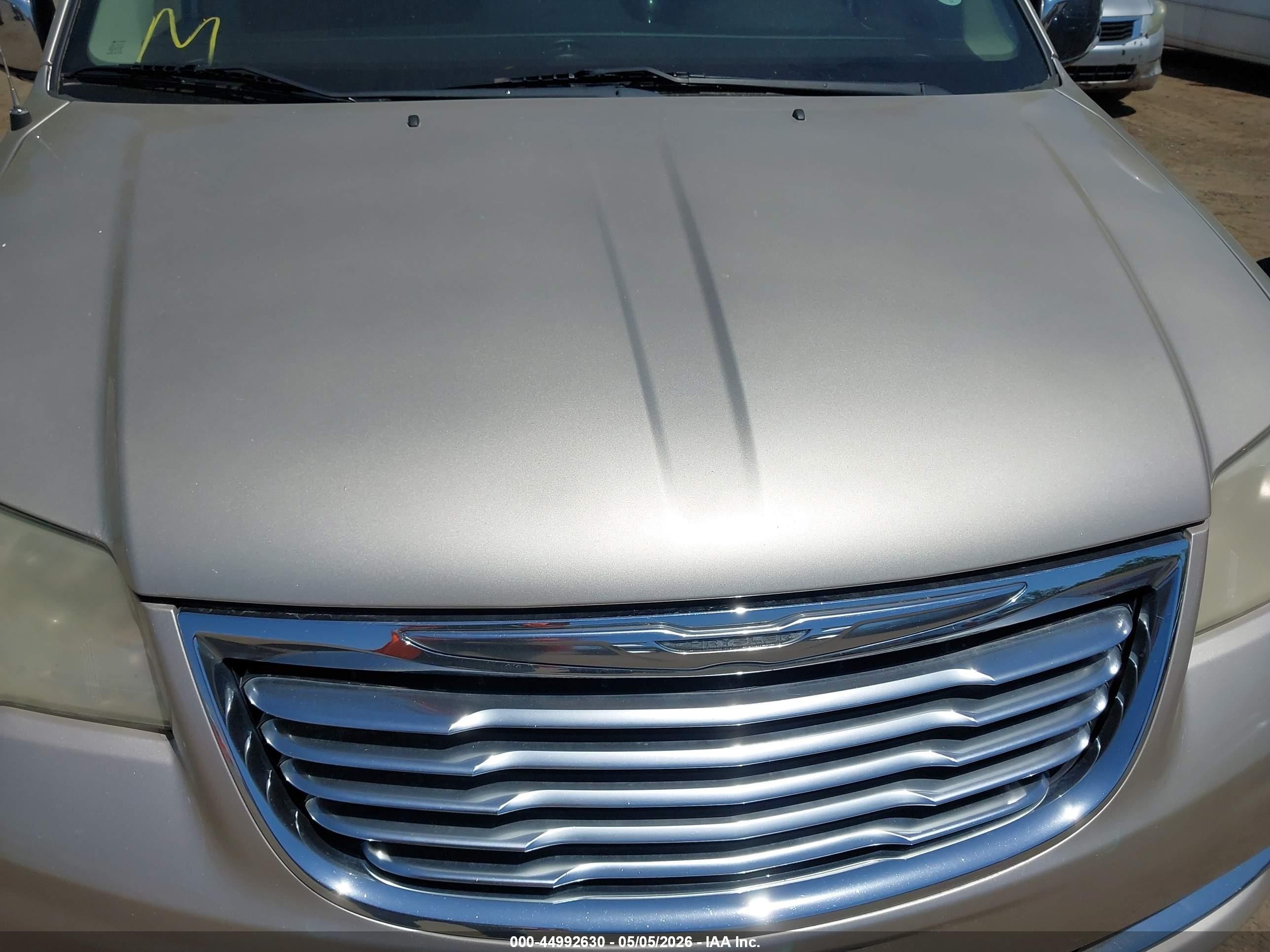 2014 Chrysler Town & Country Touring-l 30th Anniversary Gold vin: 2C4RC1CG0ER251451