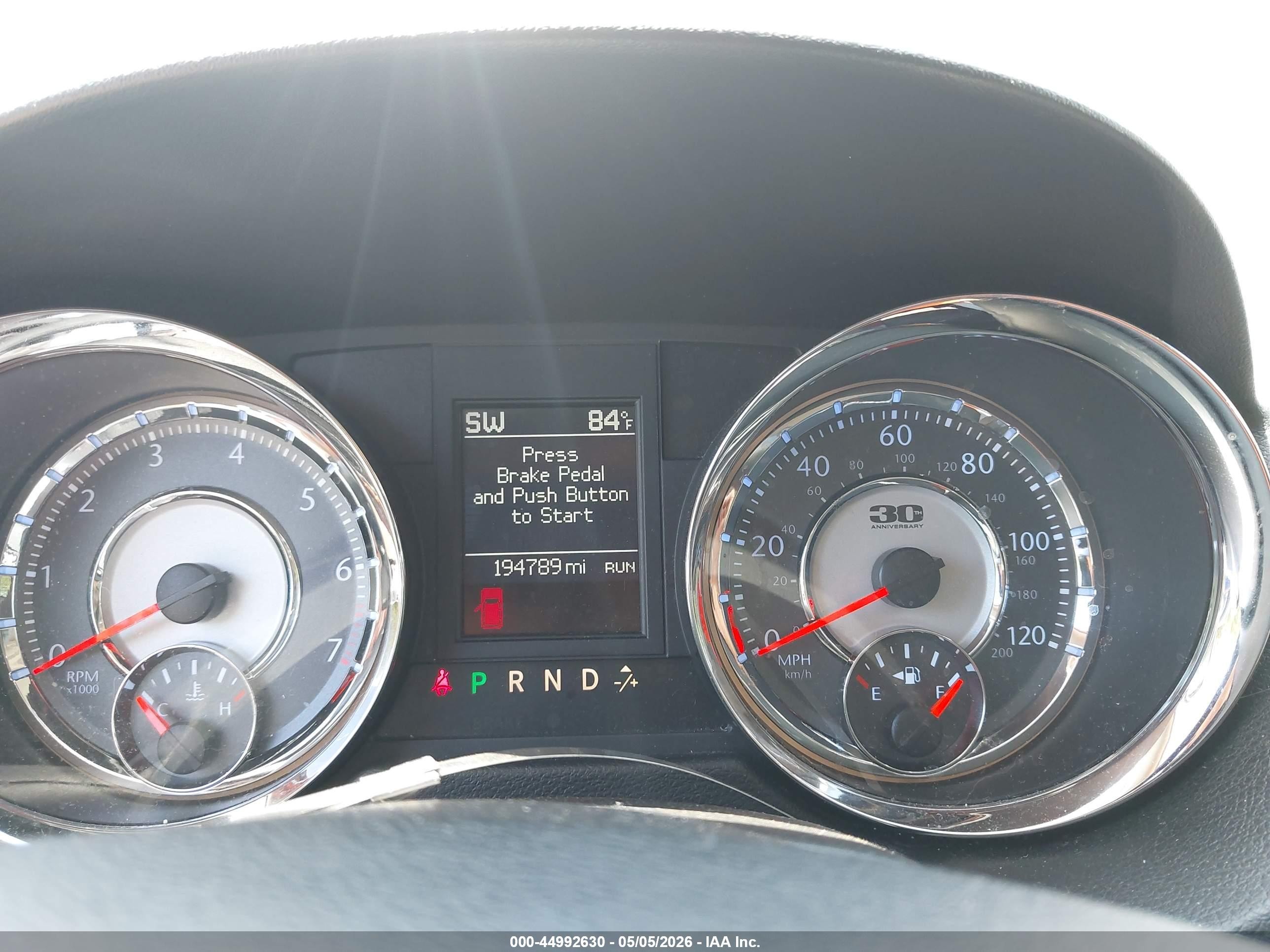 2014 Chrysler Town & Country Touring-l 30th Anniversary Gold vin: 2C4RC1CG0ER251451