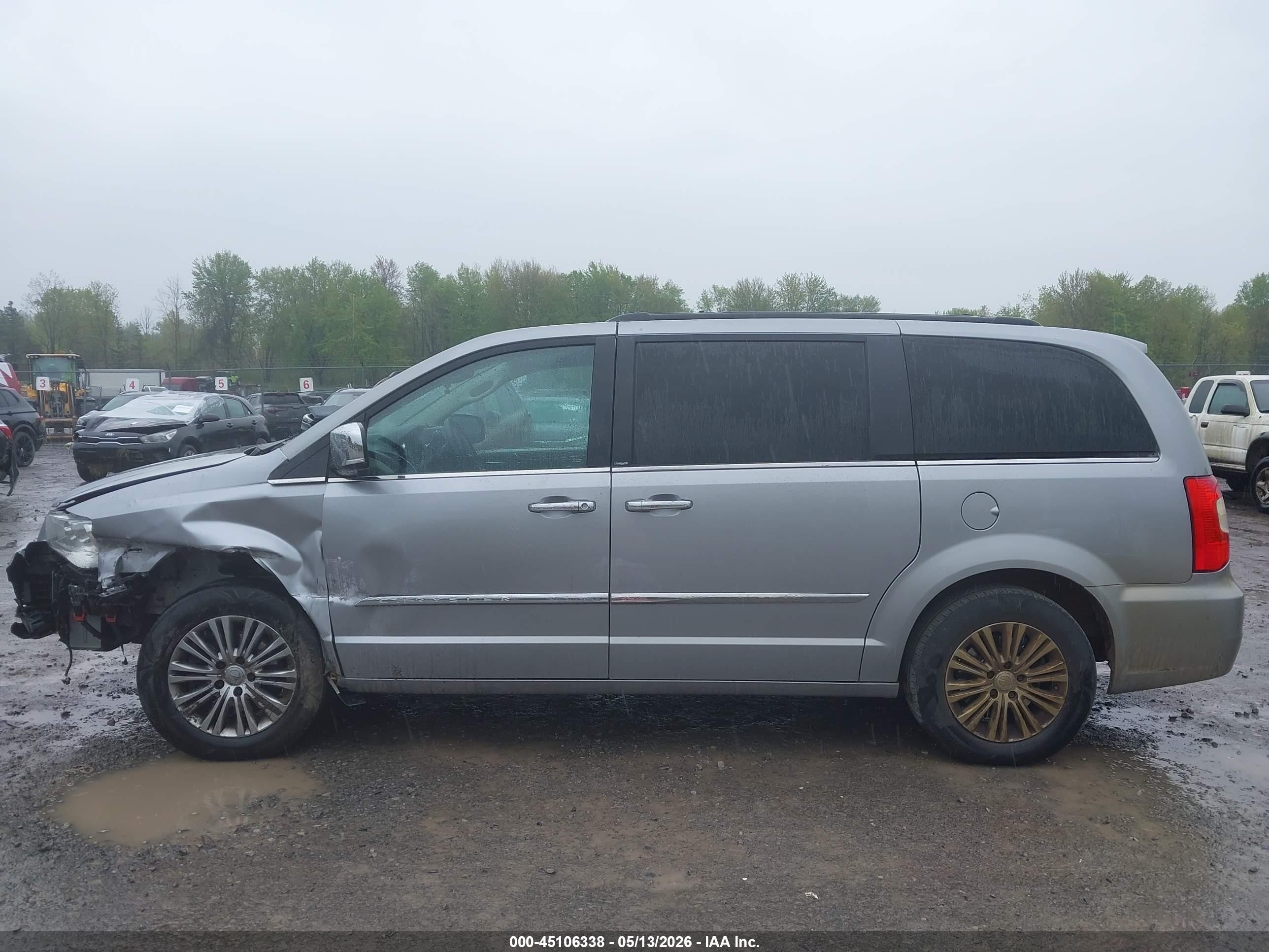 2014 Chrysler Town & Country Touring-l Серебряный vin: 2C4RC1CG0ER257265