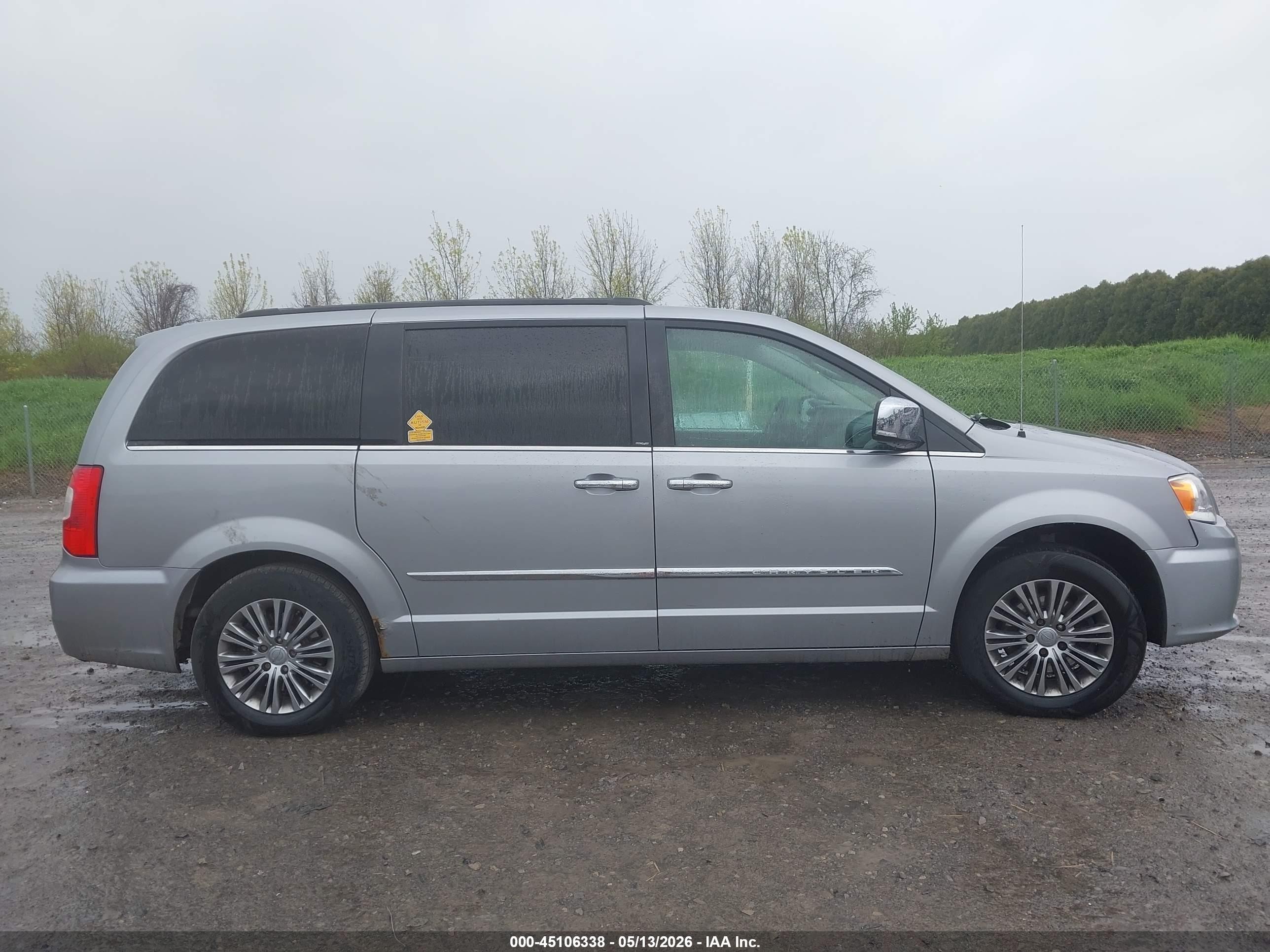 2014 Chrysler Town & Country Touring-l Серебряный vin: 2C4RC1CG0ER257265